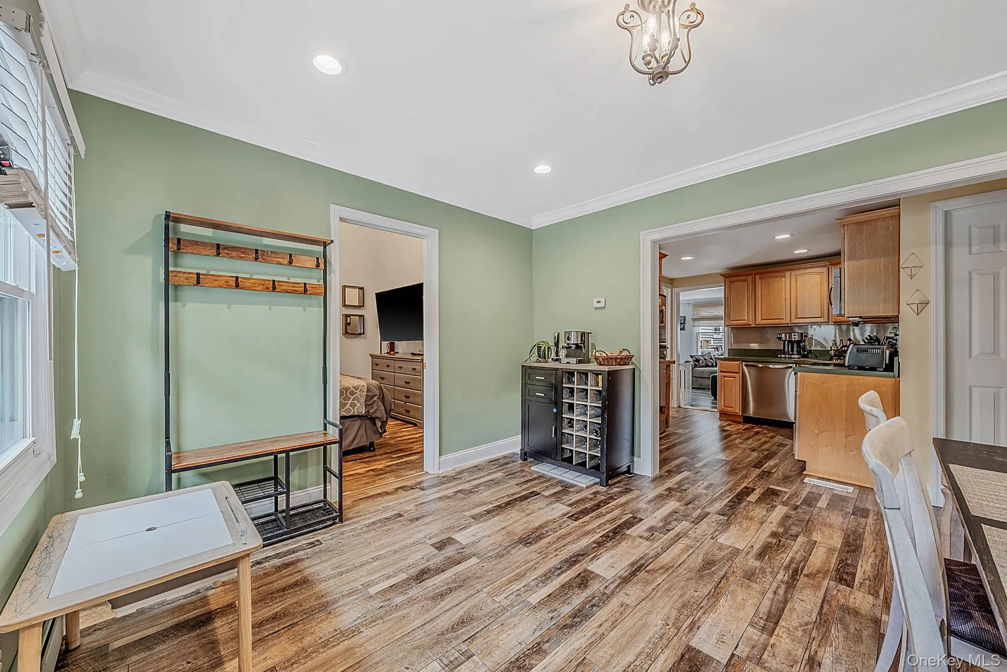 723 Park Avenue, Huntington, NY, 4 Bedrooms Bedrooms, 9 Rooms Rooms,3 BathroomsBathrooms,Residential,For Rent,Park,0,1022402 723 Park Avenue, Huntington, NY, 4 Bedrooms Bedrooms, 9 Rooms Rooms,3 BathroomsBathrooms,Residential,For Rent,Park,0,1022402