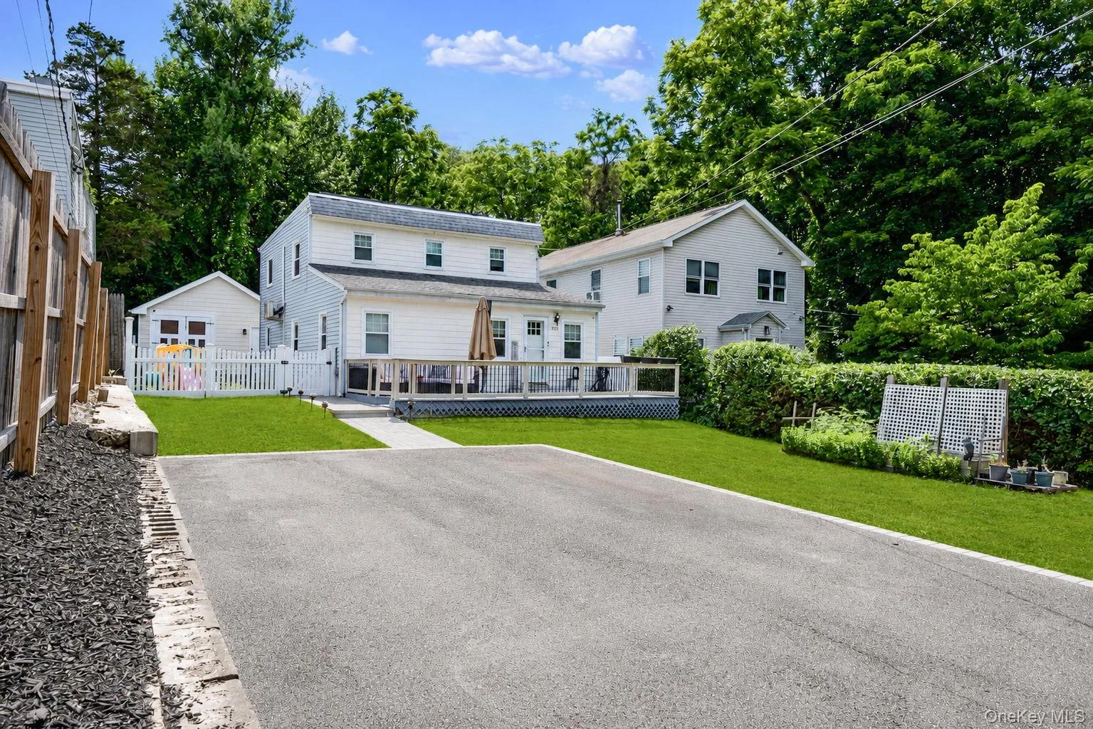 723 Park Avenue, Huntington, NY, 4 Bedrooms Bedrooms, 9 Rooms Rooms,3 BathroomsBathrooms,Residential,For Rent,Park,0,1022402 723 Park Avenue, Huntington, NY, 4 Bedrooms Bedrooms, 9 Rooms Rooms,3 BathroomsBathrooms,Residential,For Rent,Park,0,1022402