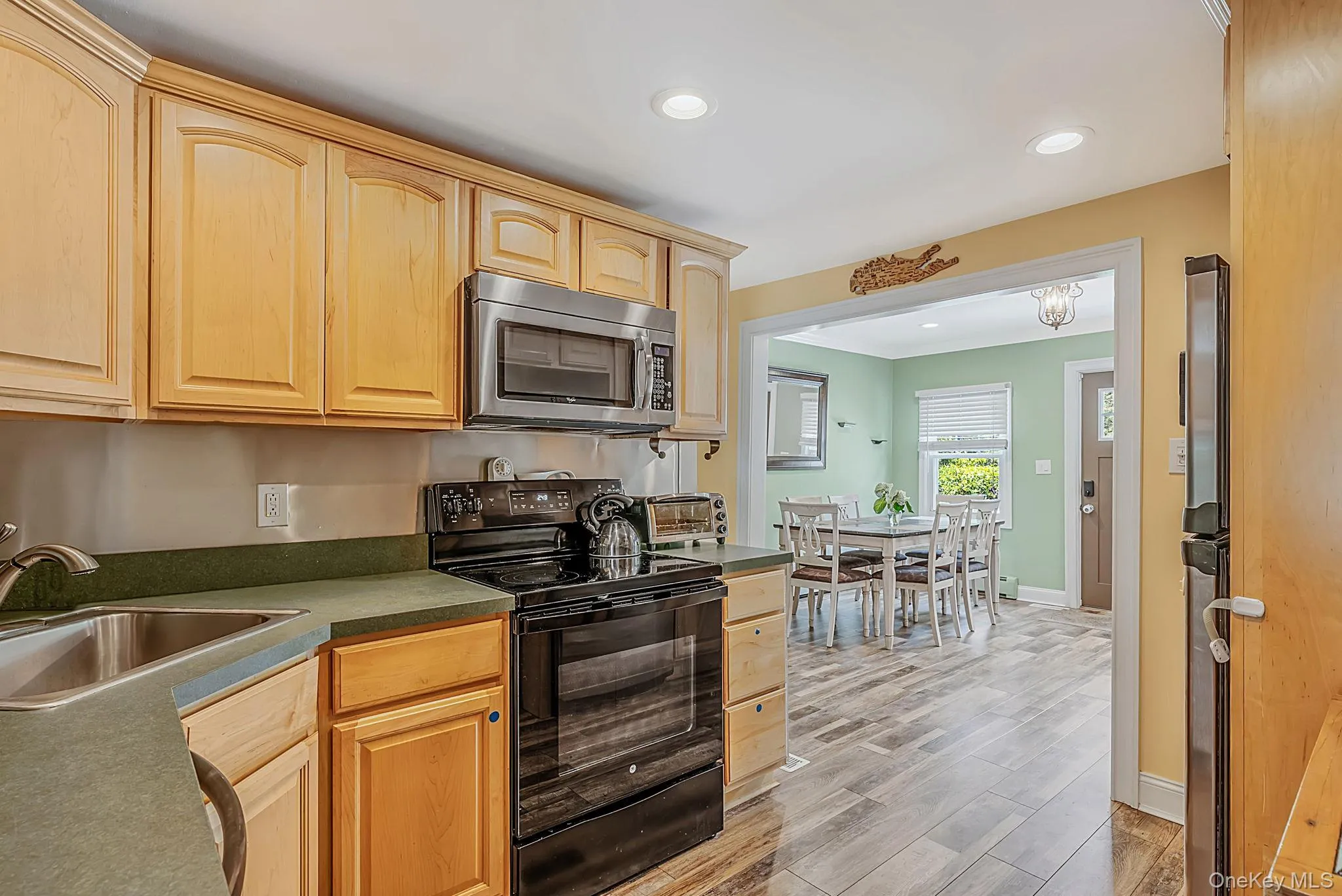 723 Park Avenue, Huntington, NY, 4 Bedrooms Bedrooms, 9 Rooms Rooms,3 BathroomsBathrooms,Residential,For Rent,Park,0,1022402 723 Park Avenue, Huntington, NY, 4 Bedrooms Bedrooms, 9 Rooms Rooms,3 BathroomsBathrooms,Residential,For Rent,Park,0,1022402