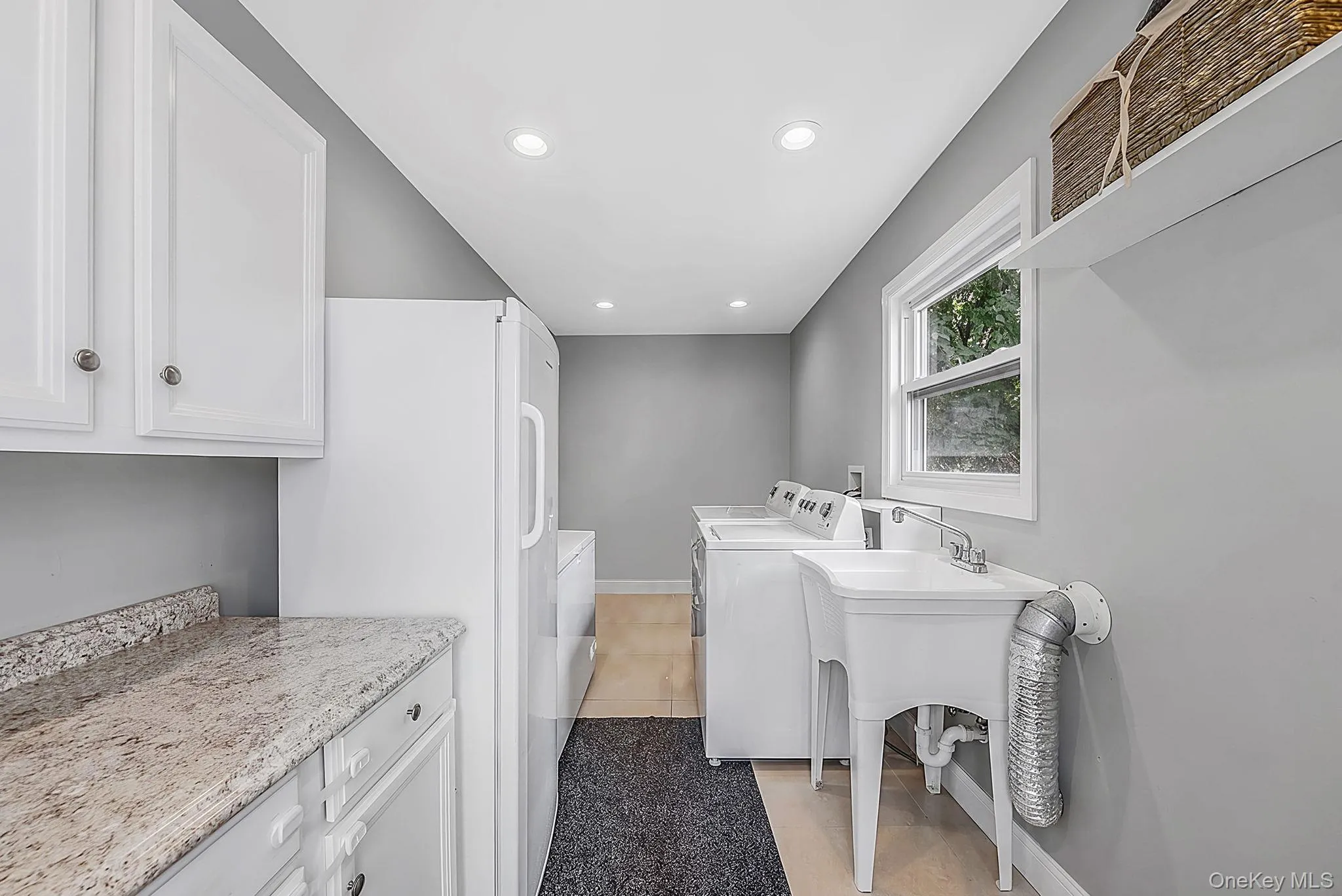 723 Park Avenue, Huntington, NY, 4 Bedrooms Bedrooms, 9 Rooms Rooms,3 BathroomsBathrooms,Residential,For Rent,Park,0,1022402 723 Park Avenue, Huntington, NY, 4 Bedrooms Bedrooms, 9 Rooms Rooms,3 BathroomsBathrooms,Residential,For Rent,Park,0,1022402