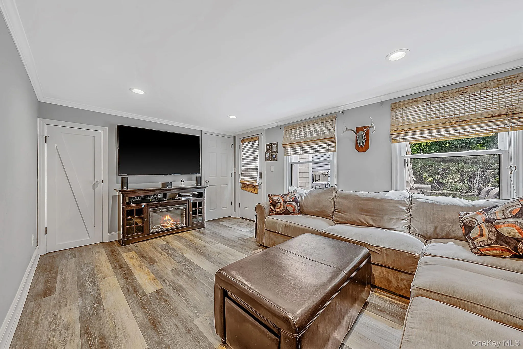 723 Park Avenue, Huntington, NY, 4 Bedrooms Bedrooms, 9 Rooms Rooms,3 BathroomsBathrooms,Residential,For Rent,Park,0,1022402 723 Park Avenue, Huntington, NY, 4 Bedrooms Bedrooms, 9 Rooms Rooms,3 BathroomsBathrooms,Residential,For Rent,Park,0,1022402