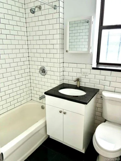 1803 Riverside Drive, New York, NY, 2 Bedrooms Bedrooms, 4 Rooms Rooms,1 BathroomBathrooms,Residential Lease,For Rent,Riverside,0,1022404 1803 Riverside Drive, New York, NY, 2 Bedrooms Bedrooms, 4 Rooms Rooms,1 BathroomBathrooms,Residential Lease,For Rent,Riverside,0,1022404