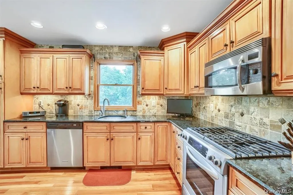 153 Barnes Road, Blooming Grove, NY, 4 Bedrooms Bedrooms, 8 Rooms Rooms,2 BathroomsBathrooms,Residential,For Rent,Barnes,0,1022405 153 Barnes Road, Blooming Grove, NY, 4 Bedrooms Bedrooms, 8 Rooms Rooms,2 BathroomsBathrooms,Residential,For Rent,Barnes,0,1022405
