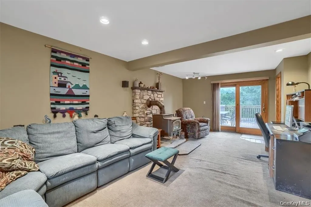 153 Barnes Road, Blooming Grove, NY, 4 Bedrooms Bedrooms, 8 Rooms Rooms,2 BathroomsBathrooms,Residential,For Rent,Barnes,0,1022405 153 Barnes Road, Blooming Grove, NY, 4 Bedrooms Bedrooms, 8 Rooms Rooms,2 BathroomsBathrooms,Residential,For Rent,Barnes,0,1022405