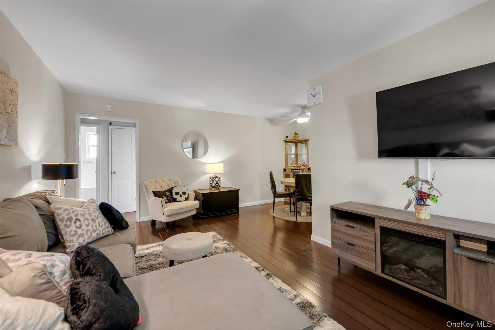69-33 210 Street, New York, NY, 1 Bedroom Bedrooms, 3 Rooms Rooms,1 BathroomBathrooms,Residential,For Rent,210,0,1022409 69-33 210 Street, New York, NY, 1 Bedroom Bedrooms, 3 Rooms Rooms,1 BathroomBathrooms,Residential,For Rent,210,0,1022409