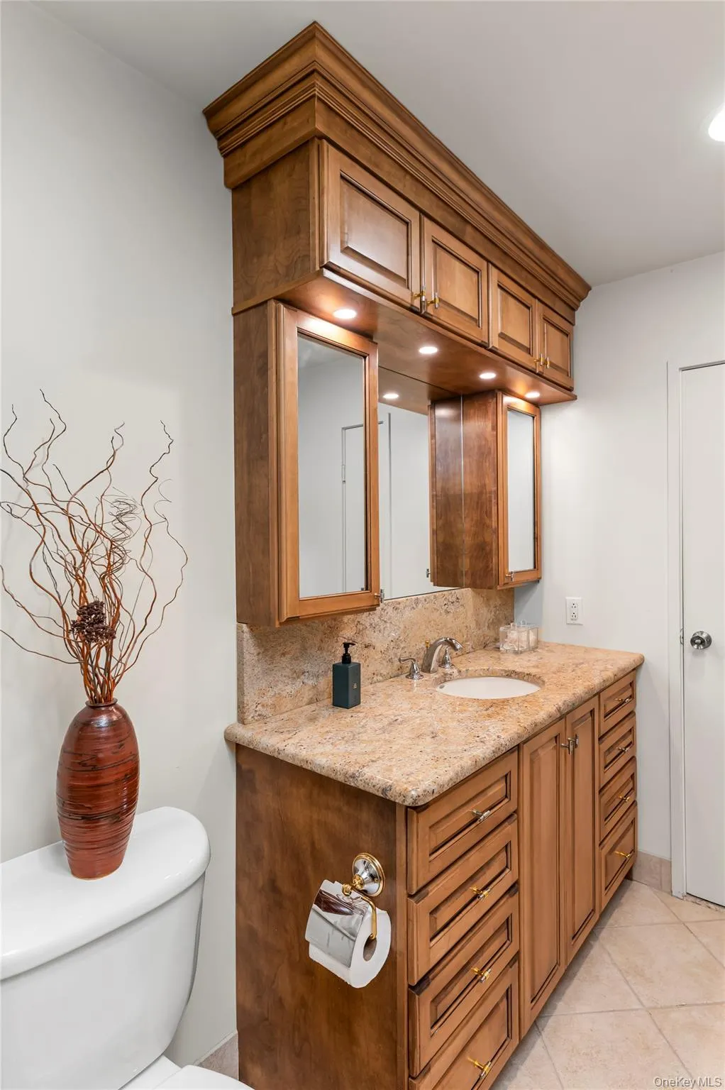 1 Main Street, Orangetown, NY, 2 Bedrooms Bedrooms, 5 Rooms Rooms,2 BathroomsBathrooms,Residential,For Rent,Main,0,1022411 1 Main Street, Orangetown, NY, 2 Bedrooms Bedrooms, 5 Rooms Rooms,2 BathroomsBathrooms,Residential,For Rent,Main,0,1022411