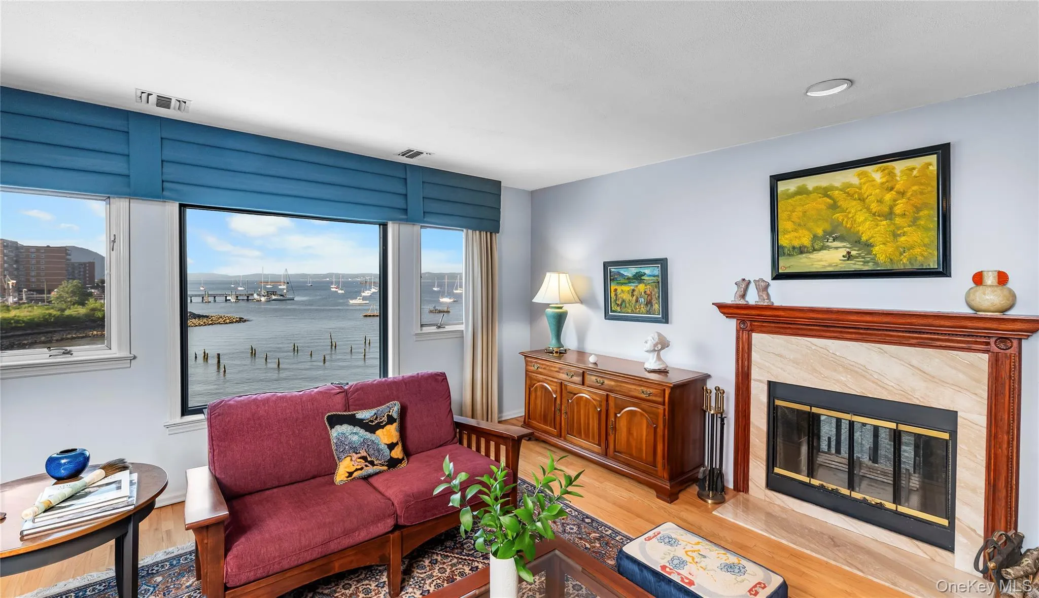 With double sided fireplace With double sided fireplace