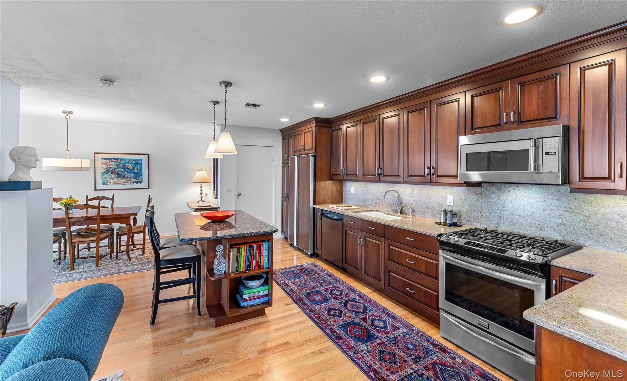 To dining area To dining area