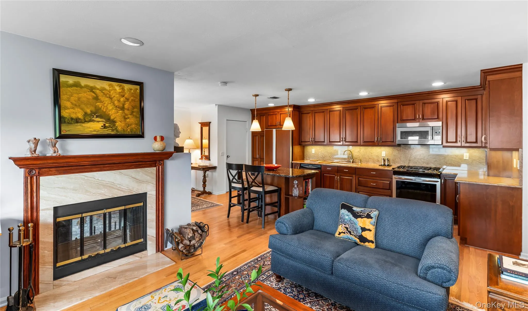 With double sided fireplace With double sided fireplace