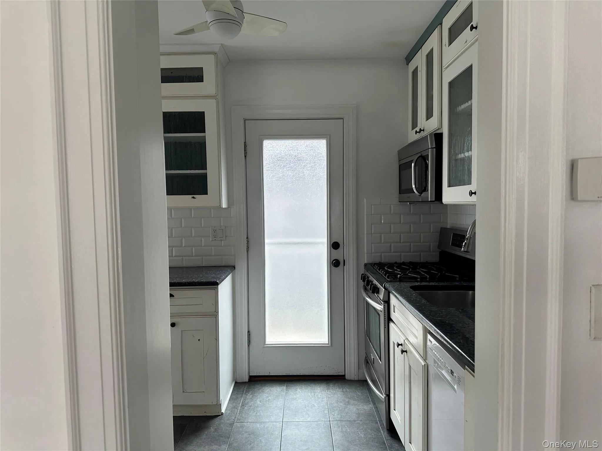 132 Coronado Street, Hempstead, NY, 3 Bedrooms Bedrooms, 6 Rooms Rooms,2 BathroomsBathrooms,Residential Lease,For Rent,Coronado,0,1022412 132 Coronado Street, Hempstead, NY, 3 Bedrooms Bedrooms, 6 Rooms Rooms,2 BathroomsBathrooms,Residential Lease,For Rent,Coronado,0,1022412