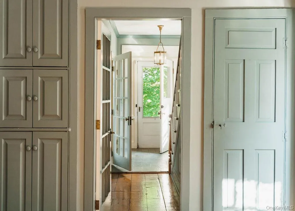 59 Hill Street, Saugerties, NY, 4 Bedrooms Bedrooms, 8 Rooms Rooms,3 BathroomsBathrooms,Residential,For Rent,Hill,0,1022413 59 Hill Street, Saugerties, NY, 4 Bedrooms Bedrooms, 8 Rooms Rooms,3 BathroomsBathrooms,Residential,For Rent,Hill,0,1022413