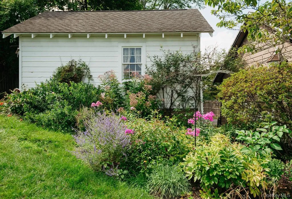 59 Hill Street, Saugerties, NY, 4 Bedrooms Bedrooms, 8 Rooms Rooms,3 BathroomsBathrooms,Residential,For Rent,Hill,0,1022413 59 Hill Street, Saugerties, NY, 4 Bedrooms Bedrooms, 8 Rooms Rooms,3 BathroomsBathrooms,Residential,For Rent,Hill,0,1022413