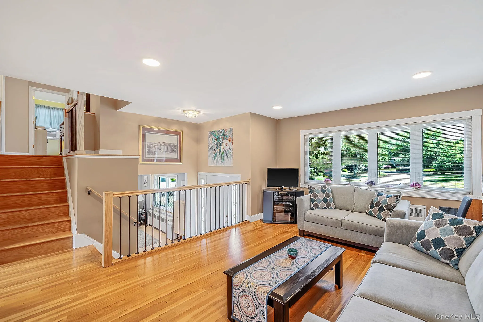 18 Brocton Lane, Smithtown, NY, 3 Bedrooms Bedrooms, 7 Rooms Rooms,1 BathroomBathrooms,Residential,For Rent,Brocton,0,1022415 18 Brocton Lane, Smithtown, NY, 3 Bedrooms Bedrooms, 7 Rooms Rooms,1 BathroomBathrooms,Residential,For Rent,Brocton,0,1022415
