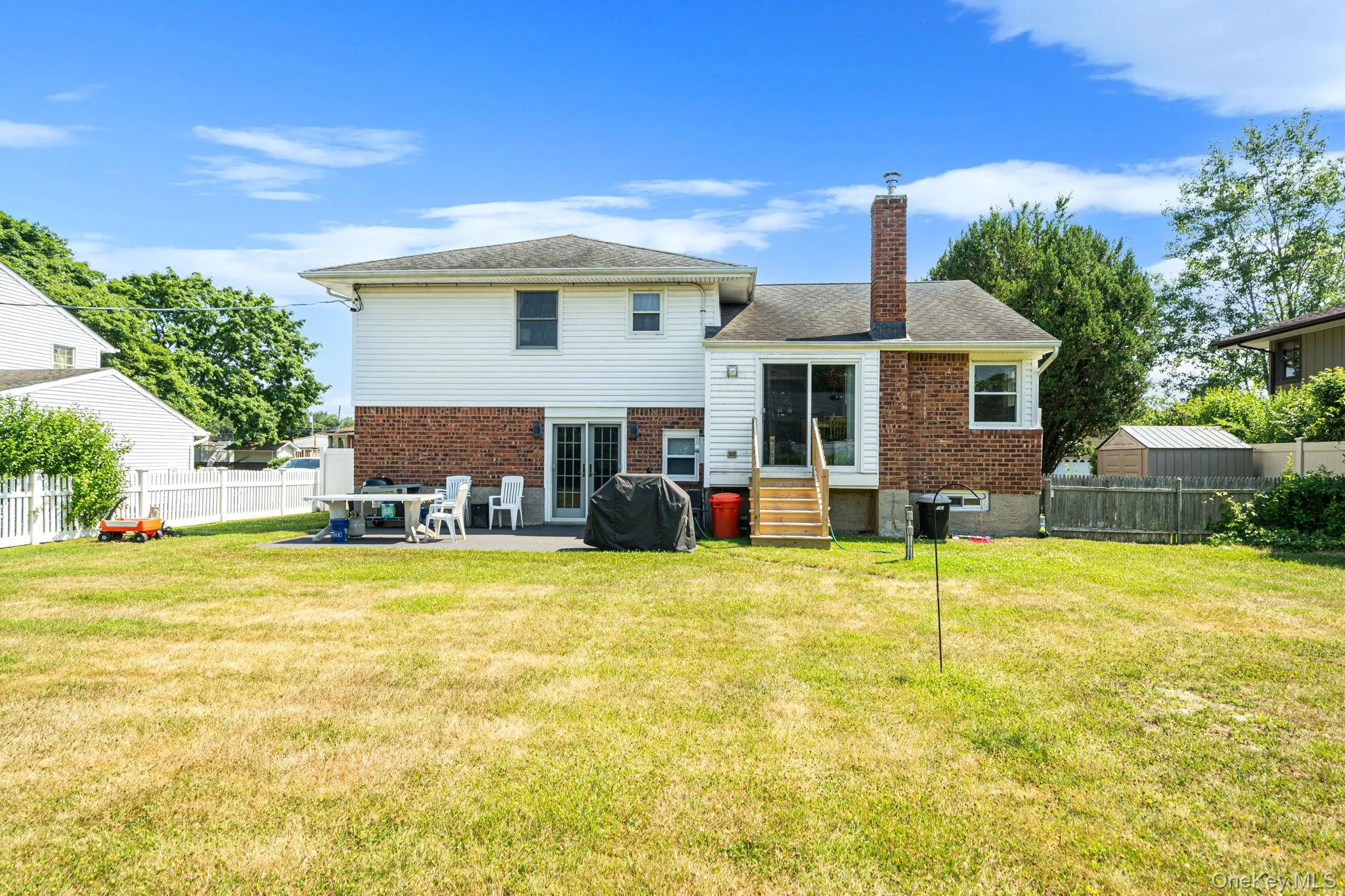 18 Brocton Lane, Smithtown, NY, 3 Bedrooms Bedrooms, 7 Rooms Rooms,1 BathroomBathrooms,Residential,For Rent,Brocton,0,1022415 18 Brocton Lane, Smithtown, NY, 3 Bedrooms Bedrooms, 7 Rooms Rooms,1 BathroomBathrooms,Residential,For Rent,Brocton,0,1022415