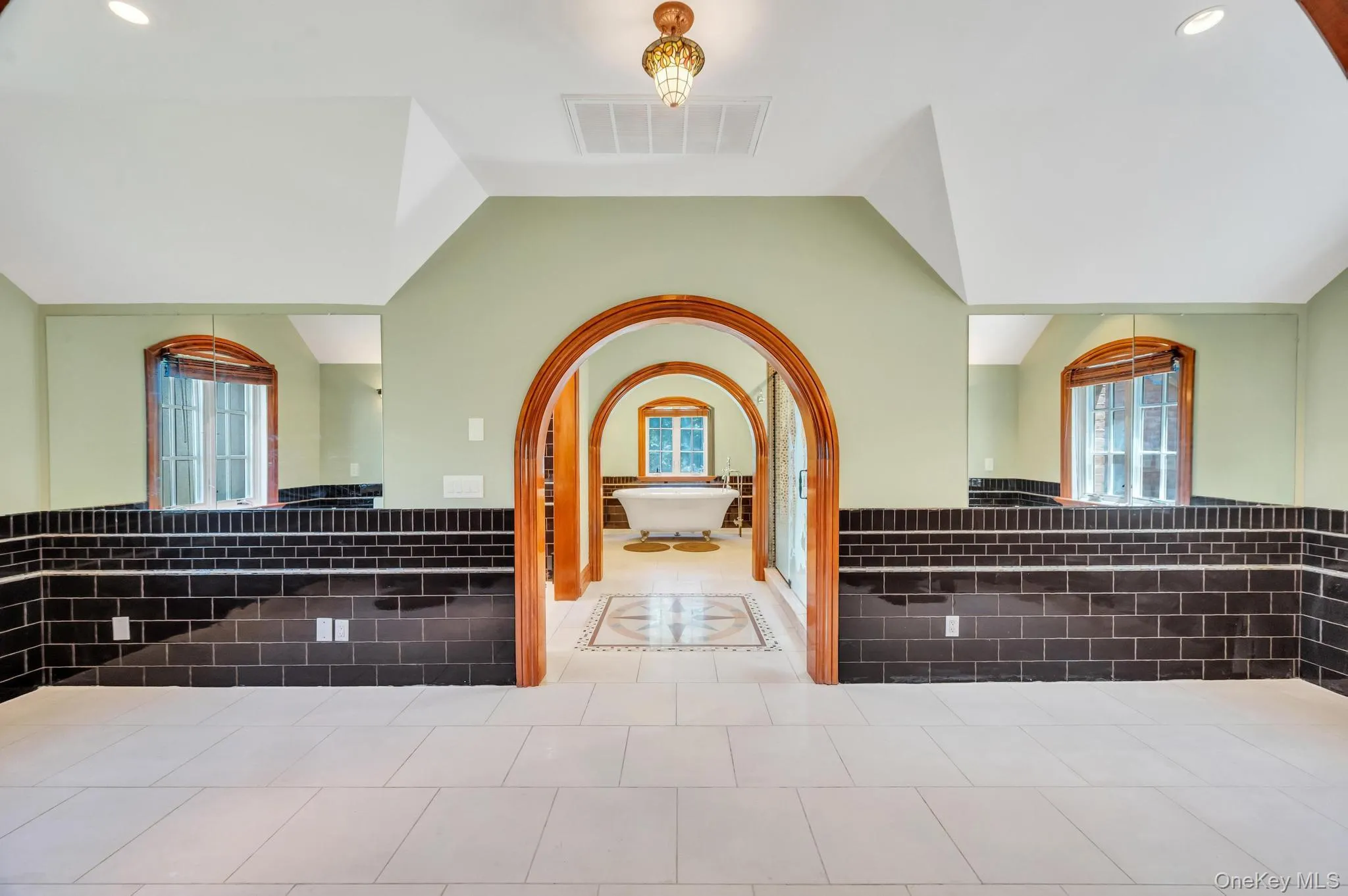 250 Oyster Bay Road, Oyster Bay, NY, 5 Bedrooms Bedrooms, 12 Rooms Rooms,6 BathroomsBathrooms,Residential,For Rent,Oyster Bay,0,1022418 250 Oyster Bay Road, Oyster Bay, NY, 5 Bedrooms Bedrooms, 12 Rooms Rooms,6 BathroomsBathrooms,Residential,For Rent,Oyster Bay,0,1022418