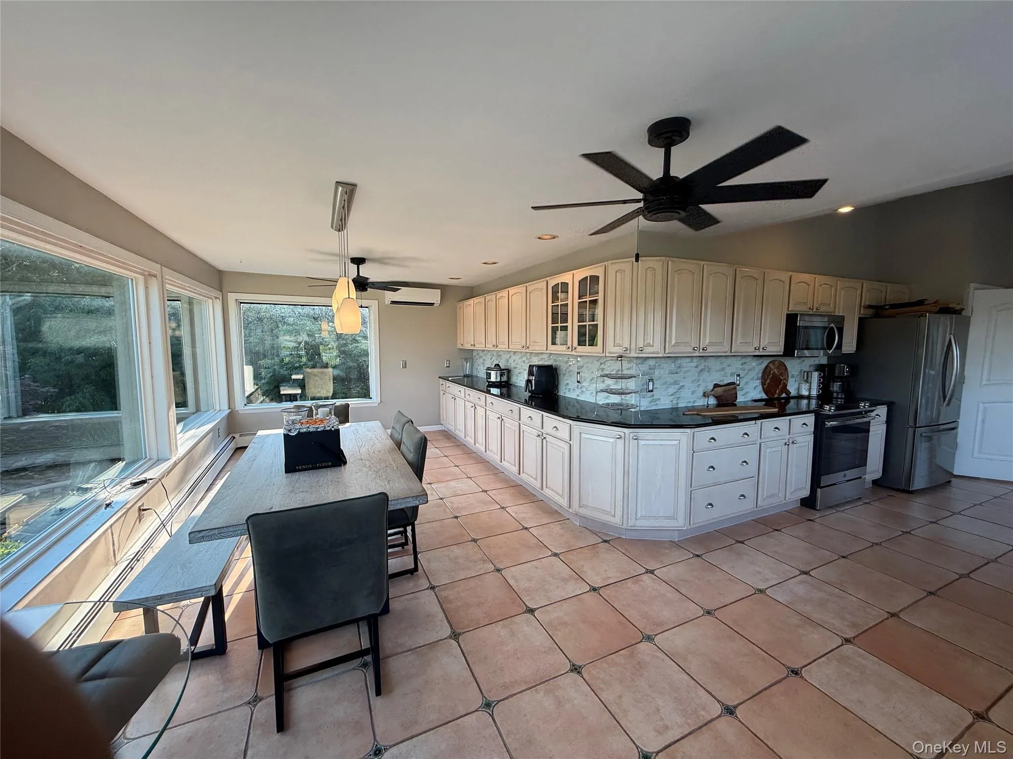 588 Long Beach Road, Smithtown, NY, 4 Bedrooms Bedrooms, 10 Rooms Rooms,3 BathroomsBathrooms,Residential,For Rent,Long Beach,0,1022420 588 Long Beach Road, Smithtown, NY, 4 Bedrooms Bedrooms, 10 Rooms Rooms,3 BathroomsBathrooms,Residential,For Rent,Long Beach,0,1022420