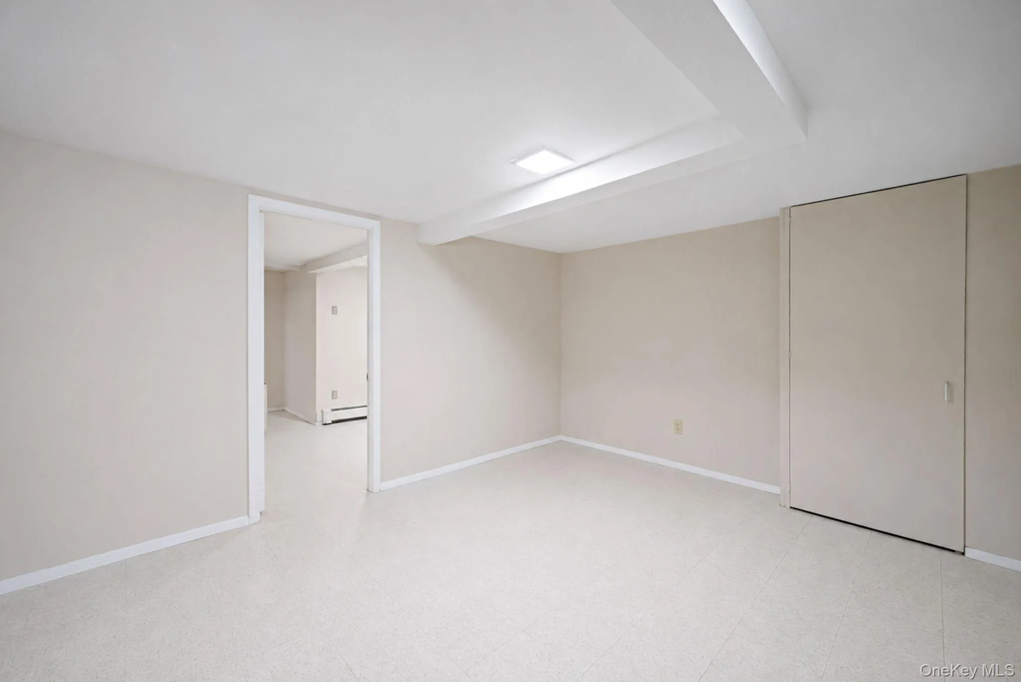 200 Whelan Place, Oyster Bay, NY, 3 Bedrooms Bedrooms, 7 Rooms Rooms,2 BathroomsBathrooms,Residential,For Rent,Whelan,0,1022444 200 Whelan Place, Oyster Bay, NY, 3 Bedrooms Bedrooms, 7 Rooms Rooms,2 BathroomsBathrooms,Residential,For Rent,Whelan,0,1022444