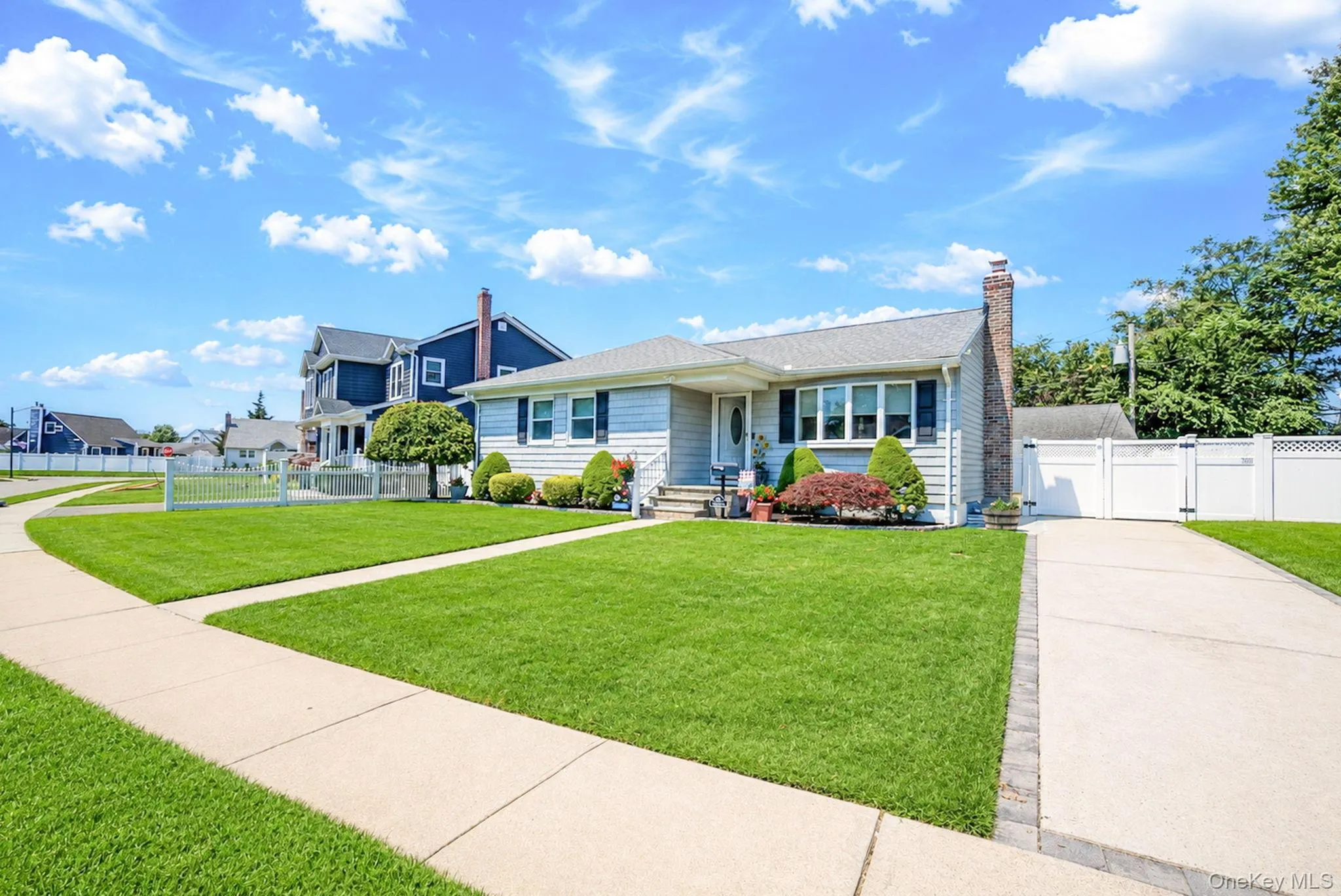 200 Whelan Place, Oyster Bay, NY, 3 Bedrooms Bedrooms, 7 Rooms Rooms,2 BathroomsBathrooms,Residential,For Rent,Whelan,0,1022444 200 Whelan Place, Oyster Bay, NY, 3 Bedrooms Bedrooms, 7 Rooms Rooms,2 BathroomsBathrooms,Residential,For Rent,Whelan,0,1022444