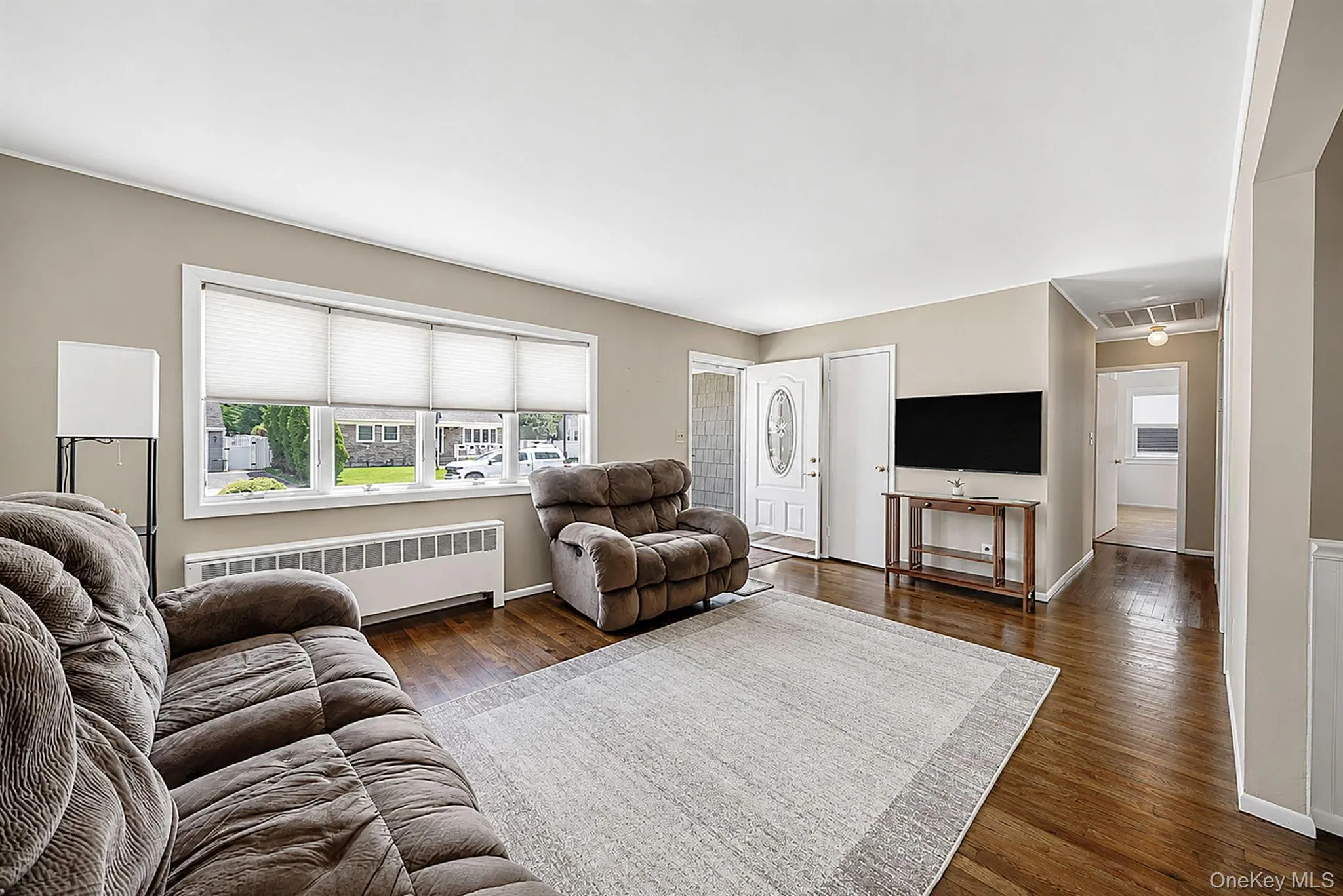 200 Whelan Place, Oyster Bay, NY, 3 Bedrooms Bedrooms, 7 Rooms Rooms,2 BathroomsBathrooms,Residential,For Rent,Whelan,0,1022444 200 Whelan Place, Oyster Bay, NY, 3 Bedrooms Bedrooms, 7 Rooms Rooms,2 BathroomsBathrooms,Residential,For Rent,Whelan,0,1022444