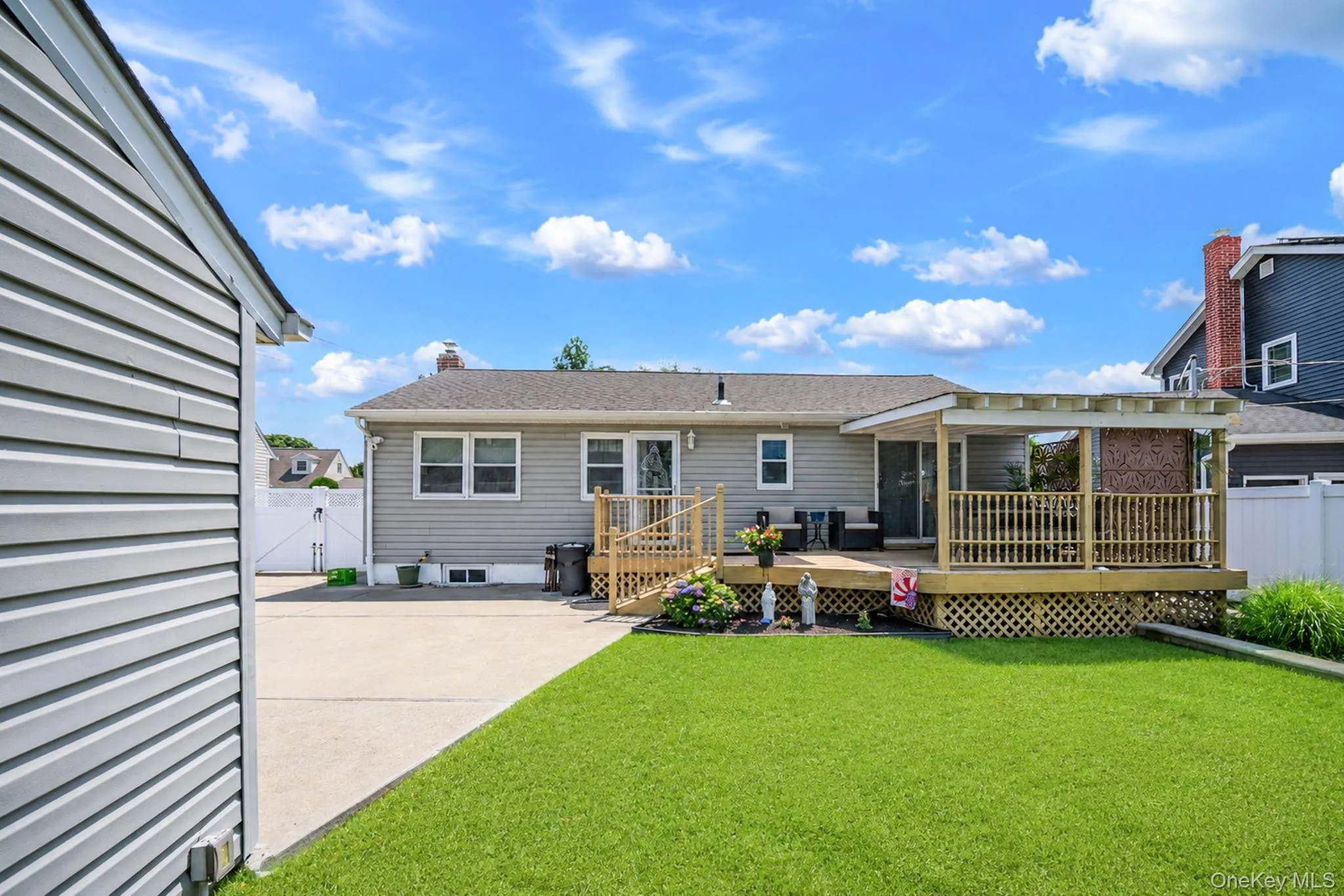 200 Whelan Place, Oyster Bay, NY, 3 Bedrooms Bedrooms, 7 Rooms Rooms,2 BathroomsBathrooms,Residential,For Rent,Whelan,0,1022444 200 Whelan Place, Oyster Bay, NY, 3 Bedrooms Bedrooms, 7 Rooms Rooms,2 BathroomsBathrooms,Residential,For Rent,Whelan,0,1022444