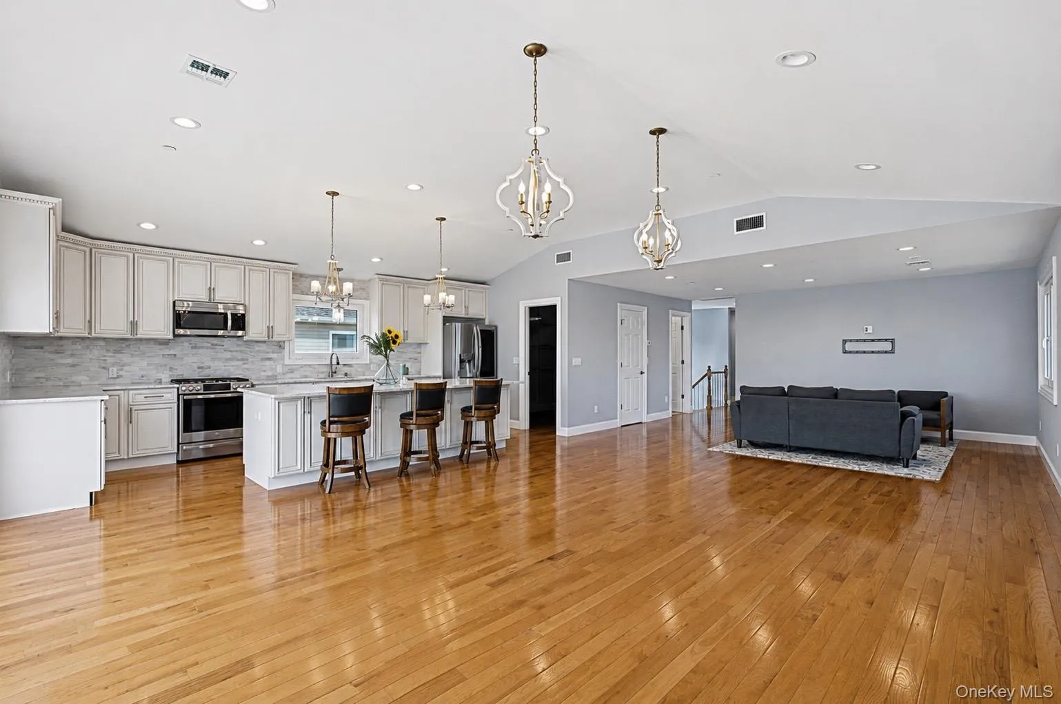 762 Pecan Street, Babylon, NY, 5 Bedrooms Bedrooms, 11 Rooms Rooms,4 BathroomsBathrooms,Residential,For Rent,Pecan,0,1022447 762 Pecan Street, Babylon, NY, 5 Bedrooms Bedrooms, 11 Rooms Rooms,4 BathroomsBathrooms,Residential,For Rent,Pecan,0,1022447