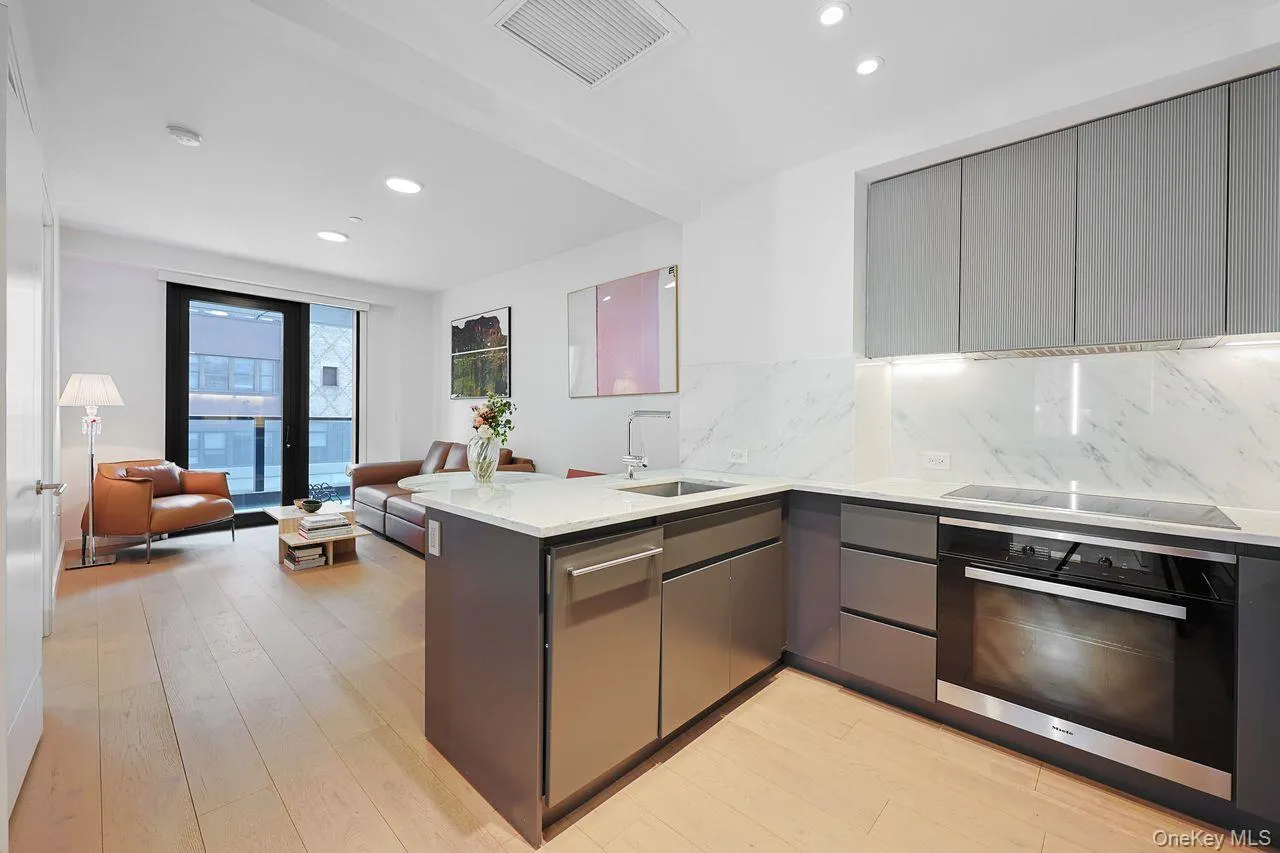 300 30th Street, New York, NY, 1 Bedroom Bedrooms, 5 Rooms Rooms,1 BathroomBathrooms,Residential Lease,For Rent,30th,0,1022462 300 30th Street, New York, NY, 1 Bedroom Bedrooms, 5 Rooms Rooms,1 BathroomBathrooms,Residential Lease,For Rent,30th,0,1022462