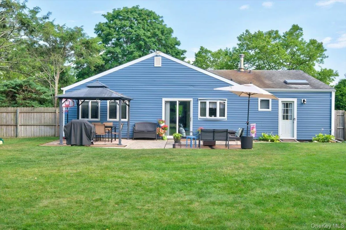 111 Sequoia Drive, Brookhaven, NY, 3 Bedrooms Bedrooms, 6 Rooms Rooms,1 BathroomBathrooms,Residential,For Rent,Sequoia,0,1022468 111 Sequoia Drive, Brookhaven, NY, 3 Bedrooms Bedrooms, 6 Rooms Rooms,1 BathroomBathrooms,Residential,For Rent,Sequoia,0,1022468