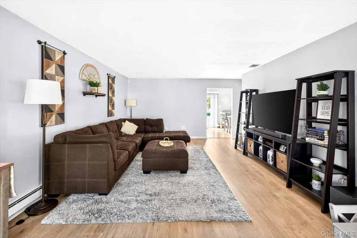 111 Sequoia Drive, Brookhaven, NY, 3 Bedrooms Bedrooms, 6 Rooms Rooms,1 BathroomBathrooms,Residential,For Rent,Sequoia,0,1022468 111 Sequoia Drive, Brookhaven, NY, 3 Bedrooms Bedrooms, 6 Rooms Rooms,1 BathroomBathrooms,Residential,For Rent,Sequoia,0,1022468