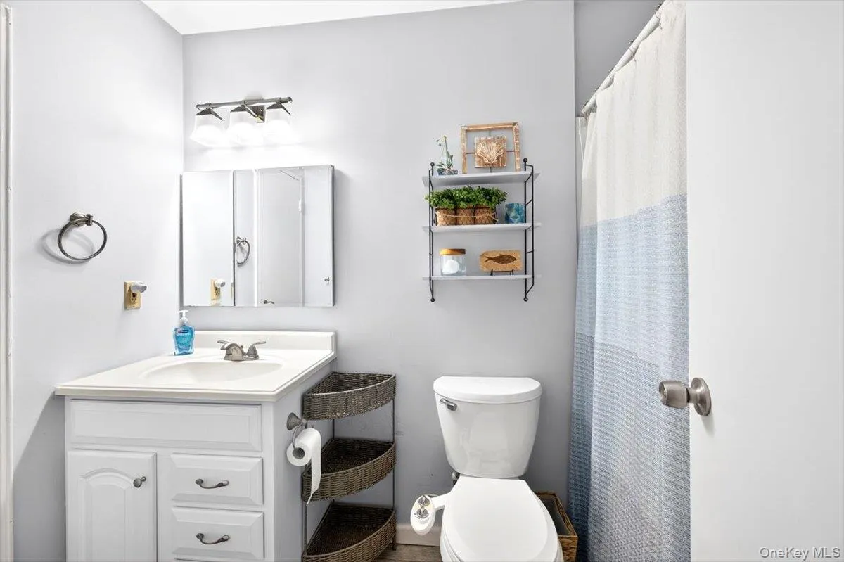 111 Sequoia Drive, Brookhaven, NY, 3 Bedrooms Bedrooms, 6 Rooms Rooms,1 BathroomBathrooms,Residential,For Rent,Sequoia,0,1022468 111 Sequoia Drive, Brookhaven, NY, 3 Bedrooms Bedrooms, 6 Rooms Rooms,1 BathroomBathrooms,Residential,For Rent,Sequoia,0,1022468