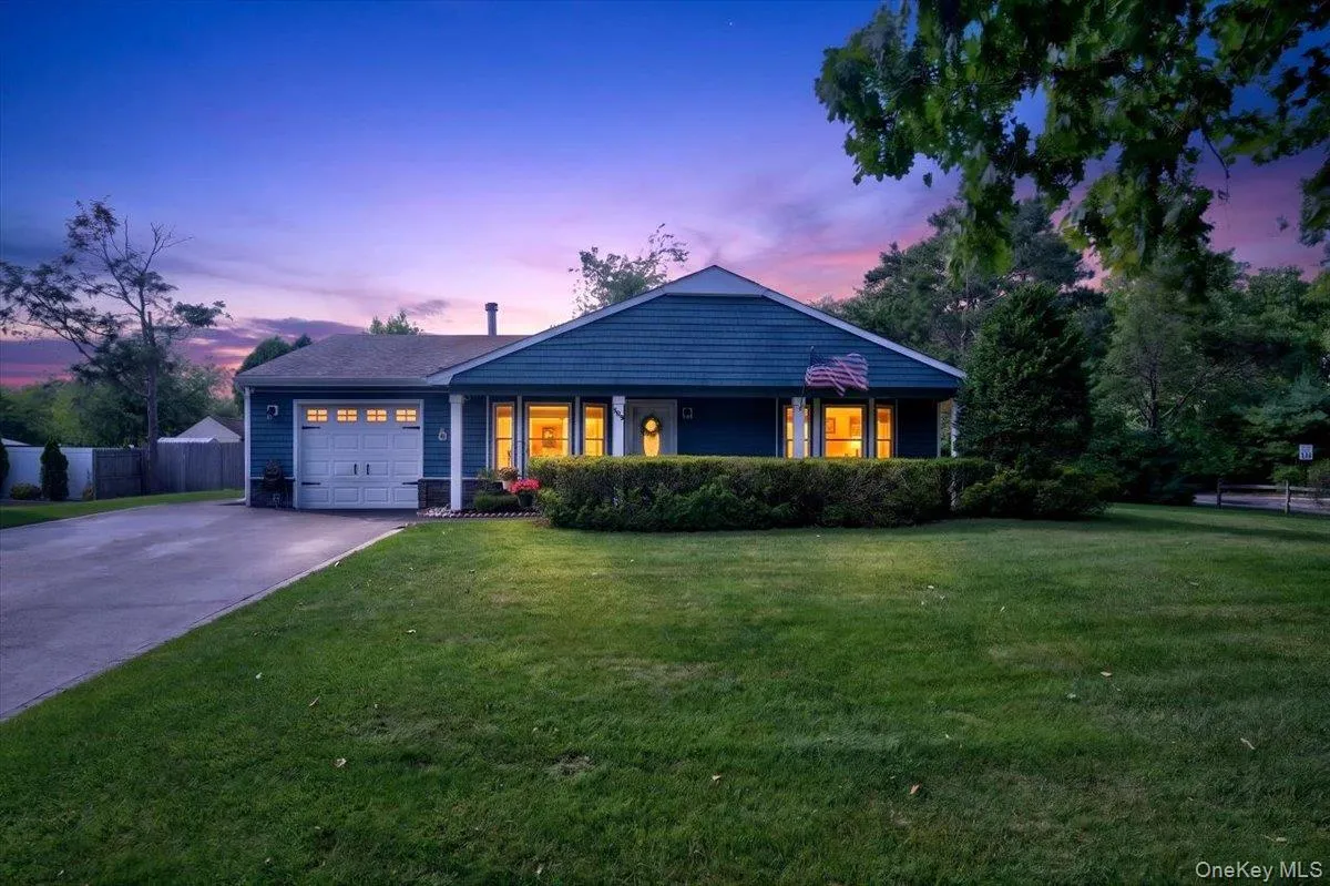 111 Sequoia Drive, Brookhaven, NY, 3 Bedrooms Bedrooms, 6 Rooms Rooms,1 BathroomBathrooms,Residential,For Rent,Sequoia,0,1022468 111 Sequoia Drive, Brookhaven, NY, 3 Bedrooms Bedrooms, 6 Rooms Rooms,1 BathroomBathrooms,Residential,For Rent,Sequoia,0,1022468