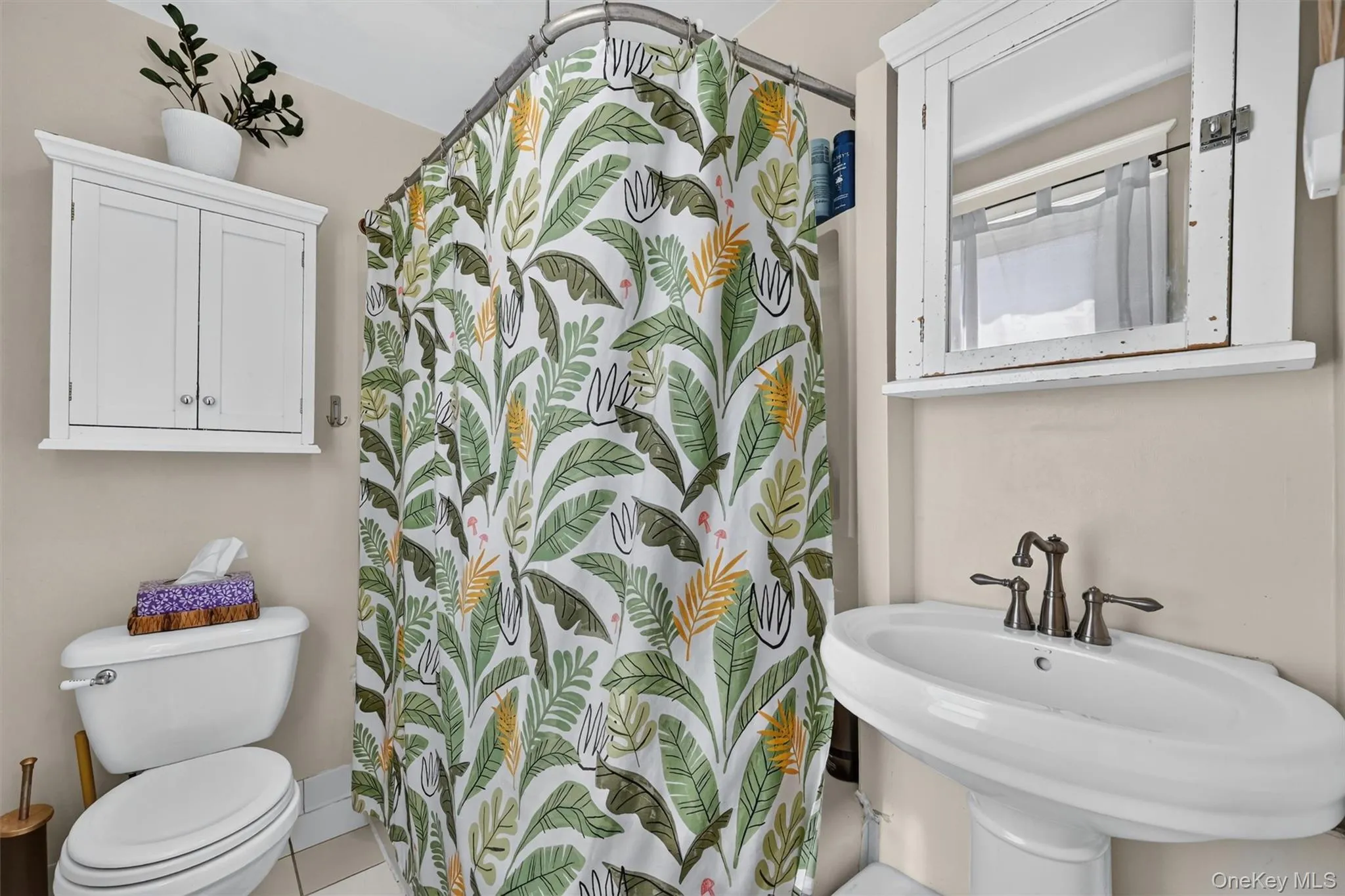 9 Stone Street, Newburgh (town), NY, 3 Bedrooms Bedrooms, 7 Rooms Rooms,1 BathroomBathrooms,Residential,For Rent,Stone,0,1022469 9 Stone Street, Newburgh (town), NY, 3 Bedrooms Bedrooms, 7 Rooms Rooms,1 BathroomBathrooms,Residential,For Rent,Stone,0,1022469