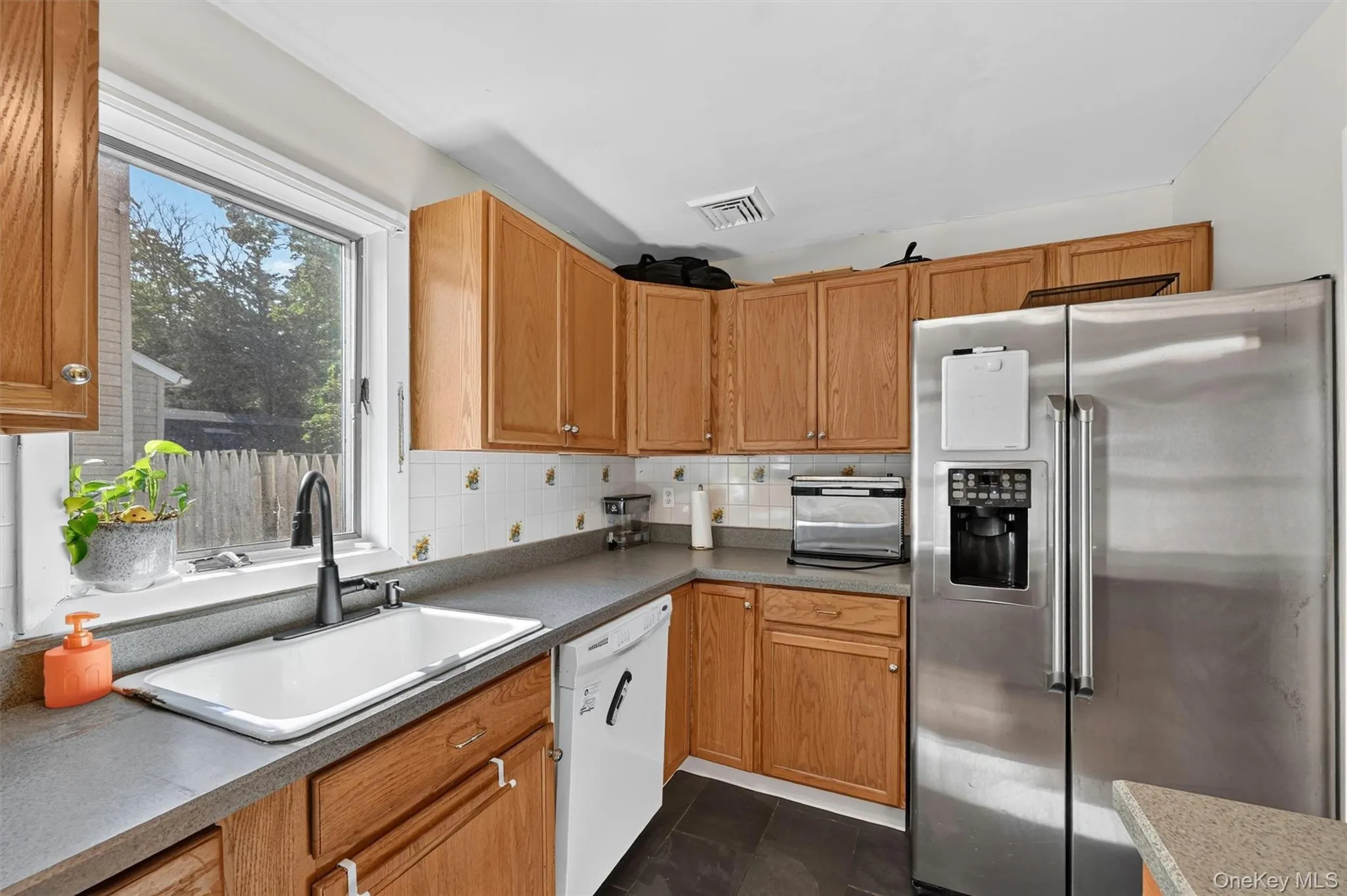 9 Stone Street, Newburgh (town), NY, 3 Bedrooms Bedrooms, 7 Rooms Rooms,1 BathroomBathrooms,Residential,For Rent,Stone,0,1022469 9 Stone Street, Newburgh (town), NY, 3 Bedrooms Bedrooms, 7 Rooms Rooms,1 BathroomBathrooms,Residential,For Rent,Stone,0,1022469