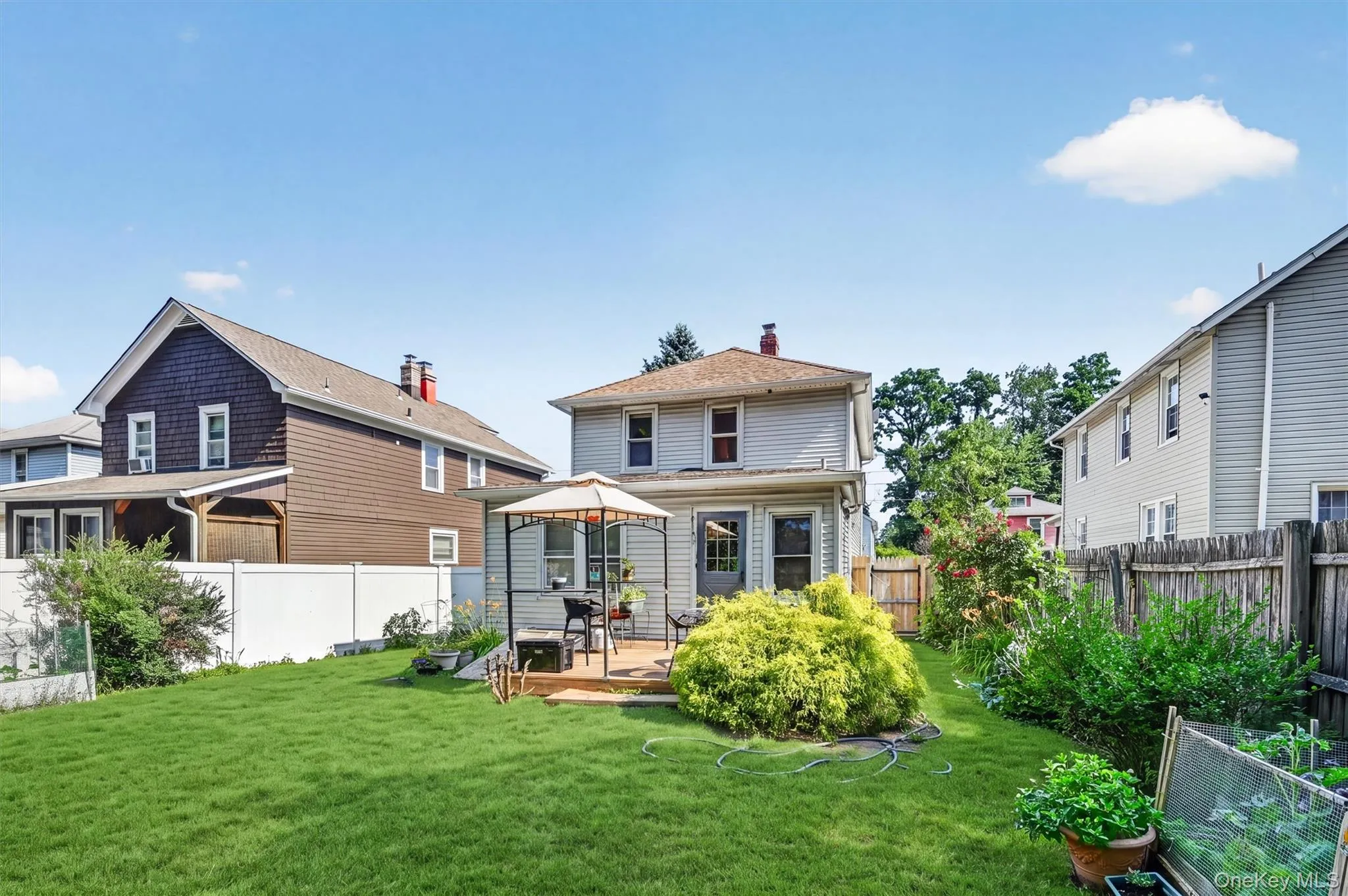 9 Stone Street, Newburgh (town), NY, 3 Bedrooms Bedrooms, 7 Rooms Rooms,1 BathroomBathrooms,Residential,For Rent,Stone,0,1022469 9 Stone Street, Newburgh (town), NY, 3 Bedrooms Bedrooms, 7 Rooms Rooms,1 BathroomBathrooms,Residential,For Rent,Stone,0,1022469