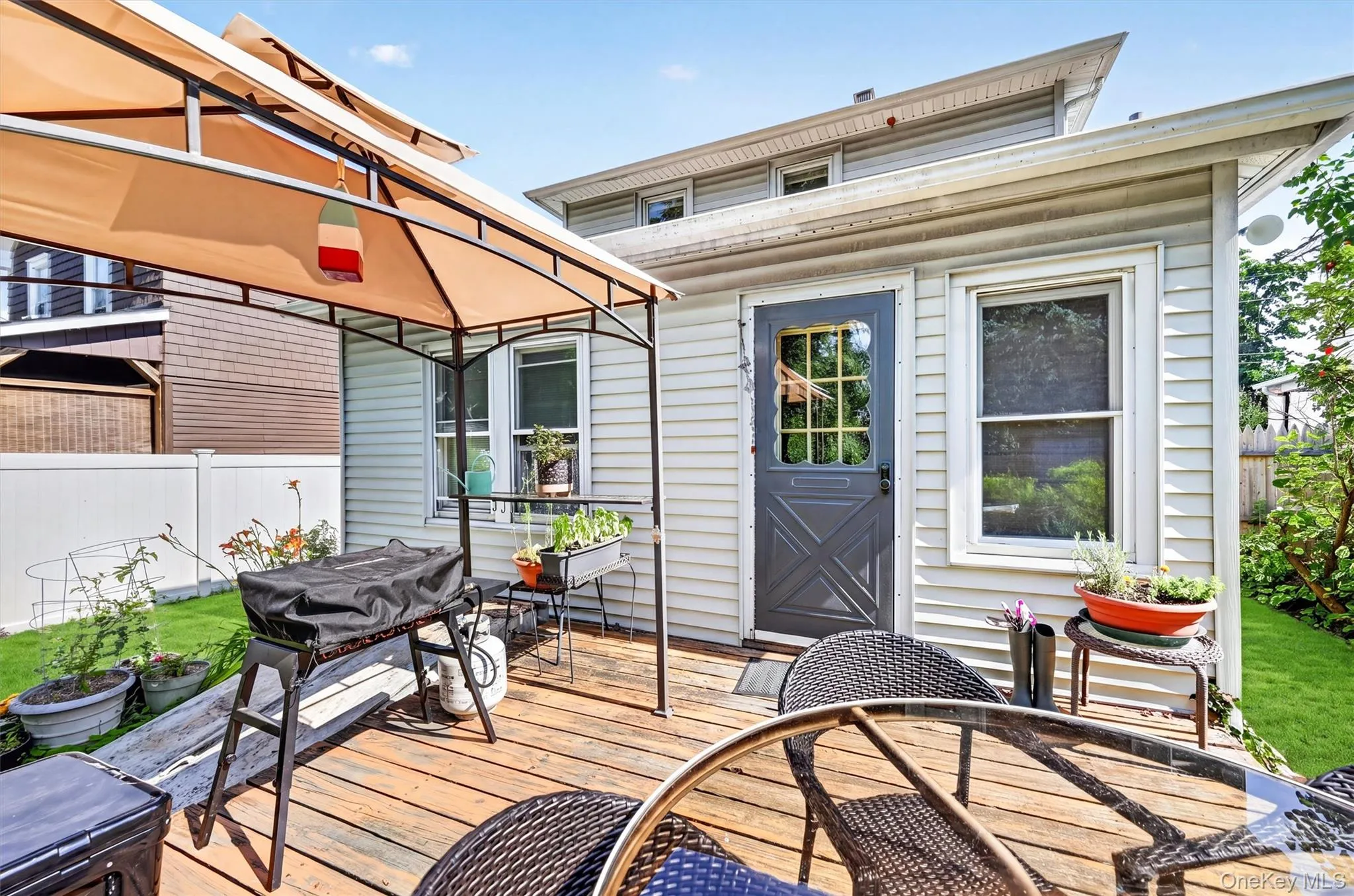 9 Stone Street, Newburgh (town), NY, 3 Bedrooms Bedrooms, 7 Rooms Rooms,1 BathroomBathrooms,Residential,For Rent,Stone,0,1022469 9 Stone Street, Newburgh (town), NY, 3 Bedrooms Bedrooms, 7 Rooms Rooms,1 BathroomBathrooms,Residential,For Rent,Stone,0,1022469