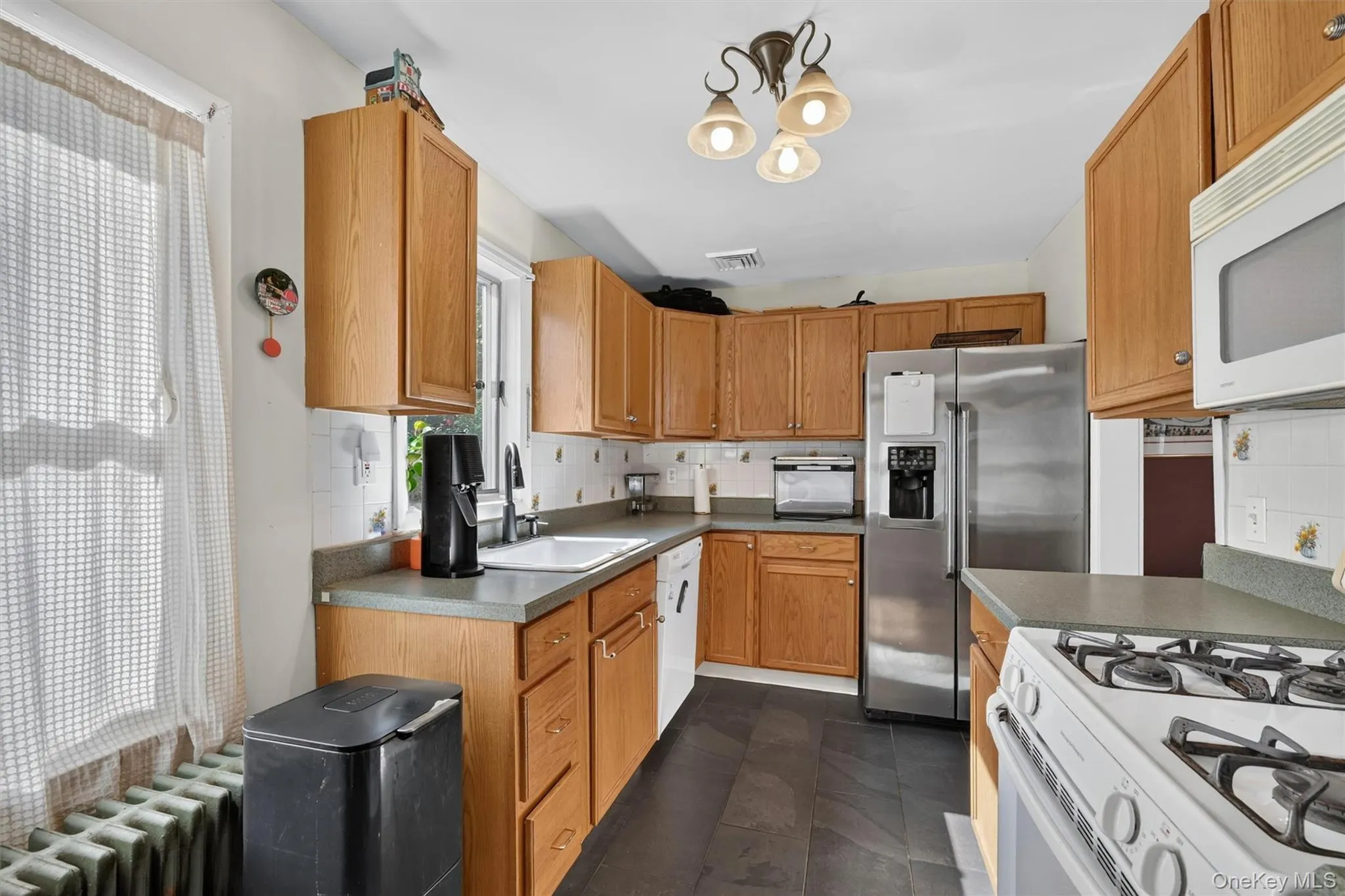 9 Stone Street, Newburgh (town), NY, 3 Bedrooms Bedrooms, 7 Rooms Rooms,1 BathroomBathrooms,Residential,For Rent,Stone,0,1022469 9 Stone Street, Newburgh (town), NY, 3 Bedrooms Bedrooms, 7 Rooms Rooms,1 BathroomBathrooms,Residential,For Rent,Stone,0,1022469