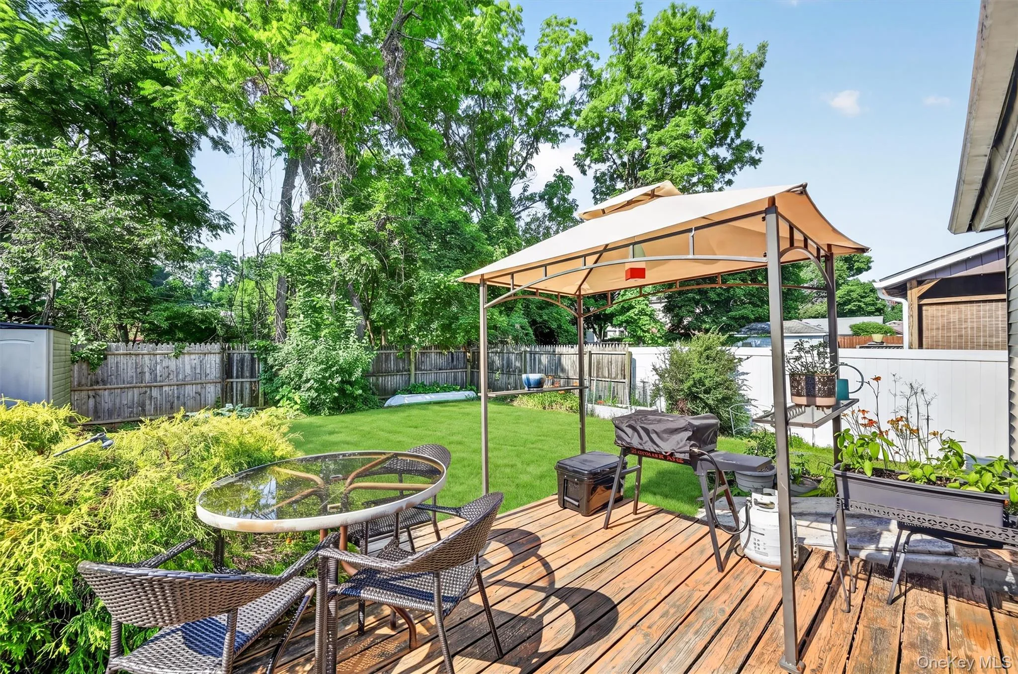 9 Stone Street, Newburgh (town), NY, 3 Bedrooms Bedrooms, 7 Rooms Rooms,1 BathroomBathrooms,Residential,For Rent,Stone,0,1022469 9 Stone Street, Newburgh (town), NY, 3 Bedrooms Bedrooms, 7 Rooms Rooms,1 BathroomBathrooms,Residential,For Rent,Stone,0,1022469
