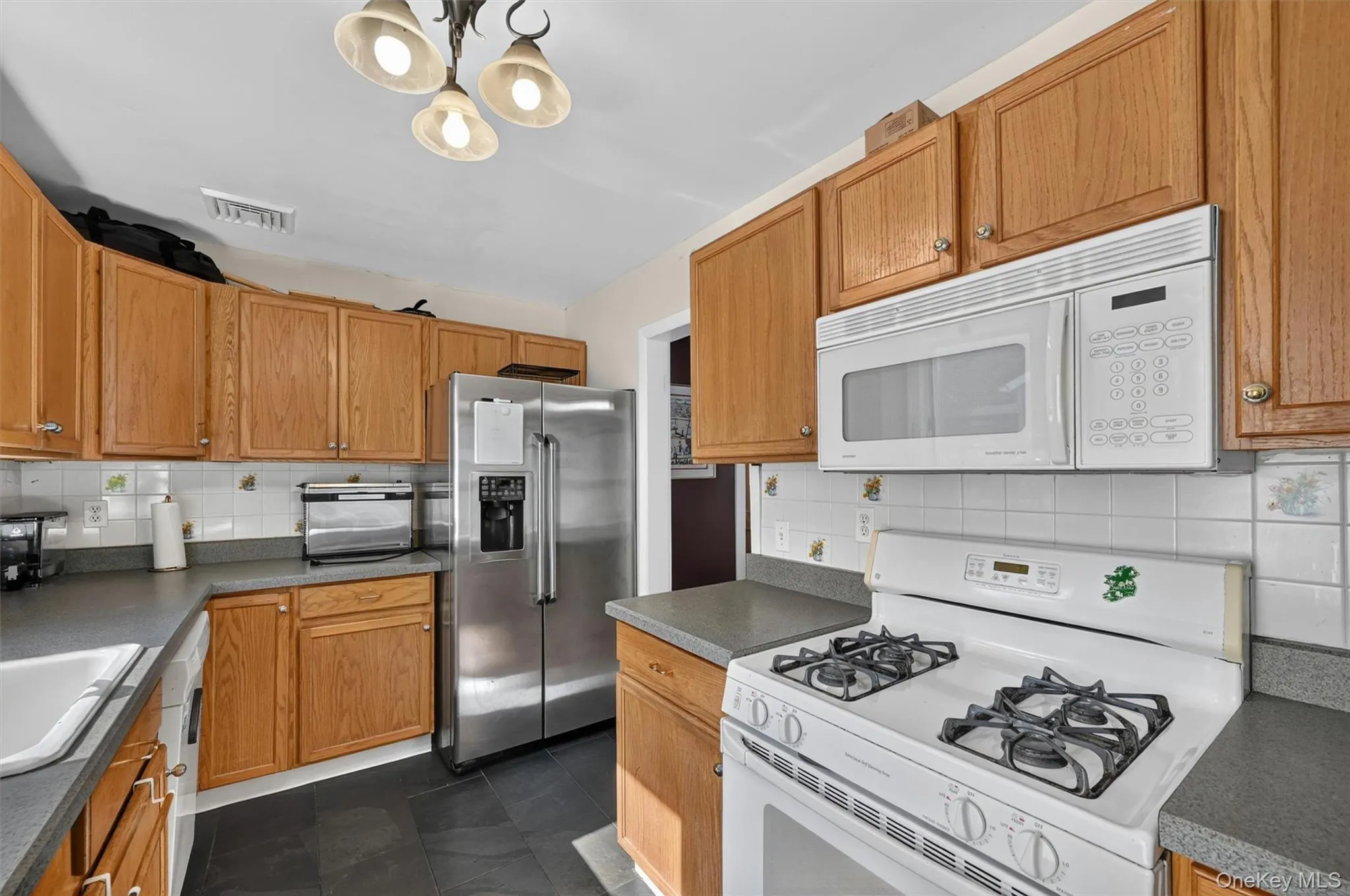 9 Stone Street, Newburgh (town), NY, 3 Bedrooms Bedrooms, 7 Rooms Rooms,1 BathroomBathrooms,Residential,For Rent,Stone,0,1022469 9 Stone Street, Newburgh (town), NY, 3 Bedrooms Bedrooms, 7 Rooms Rooms,1 BathroomBathrooms,Residential,For Rent,Stone,0,1022469