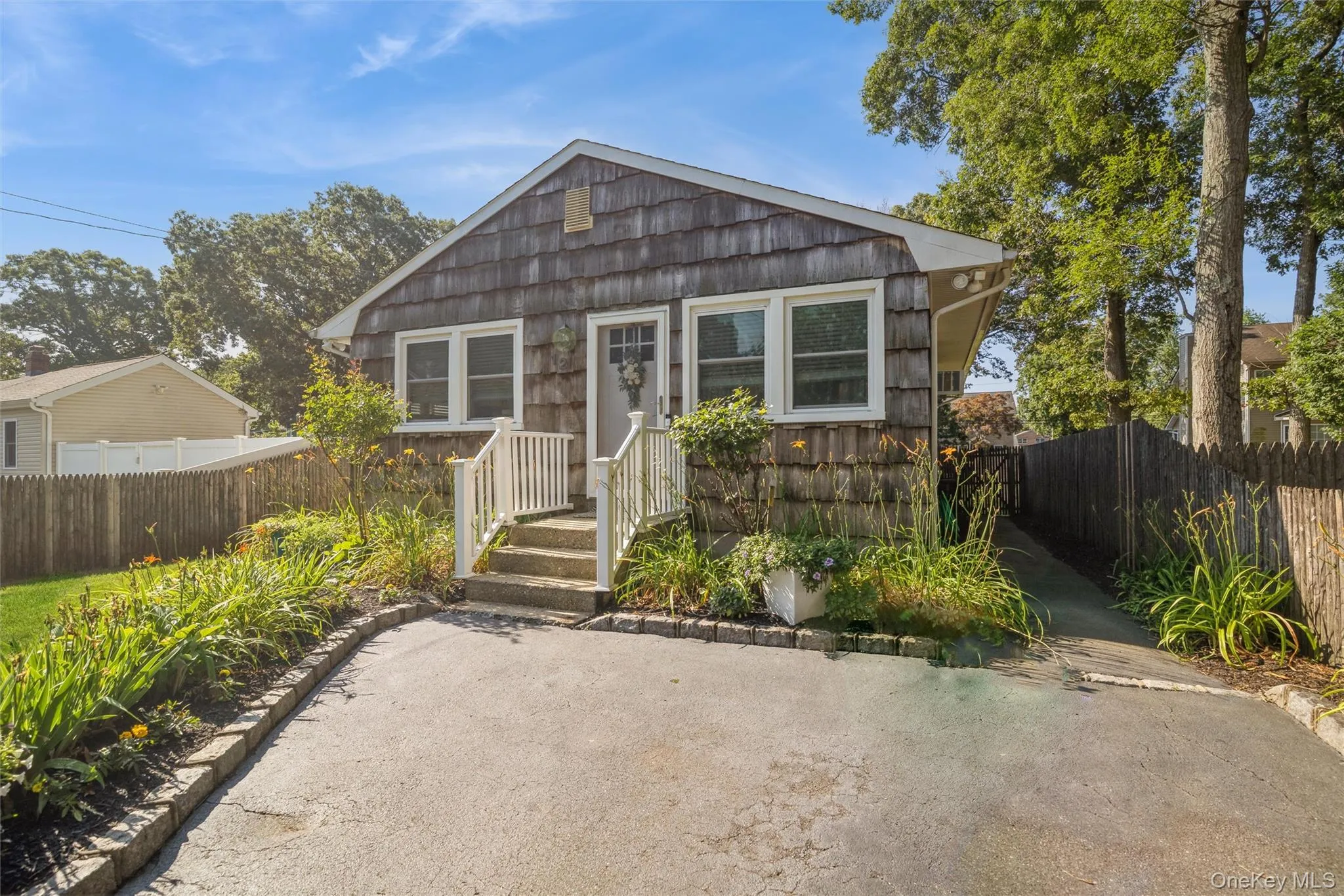 12 Oak Street, Brookhaven, NY, 3 Bedrooms Bedrooms, 7 Rooms Rooms,2 BathroomsBathrooms,Residential,For Rent,Oak,0,1022476 12 Oak Street, Brookhaven, NY, 3 Bedrooms Bedrooms, 7 Rooms Rooms,2 BathroomsBathrooms,Residential,For Rent,Oak,0,1022476