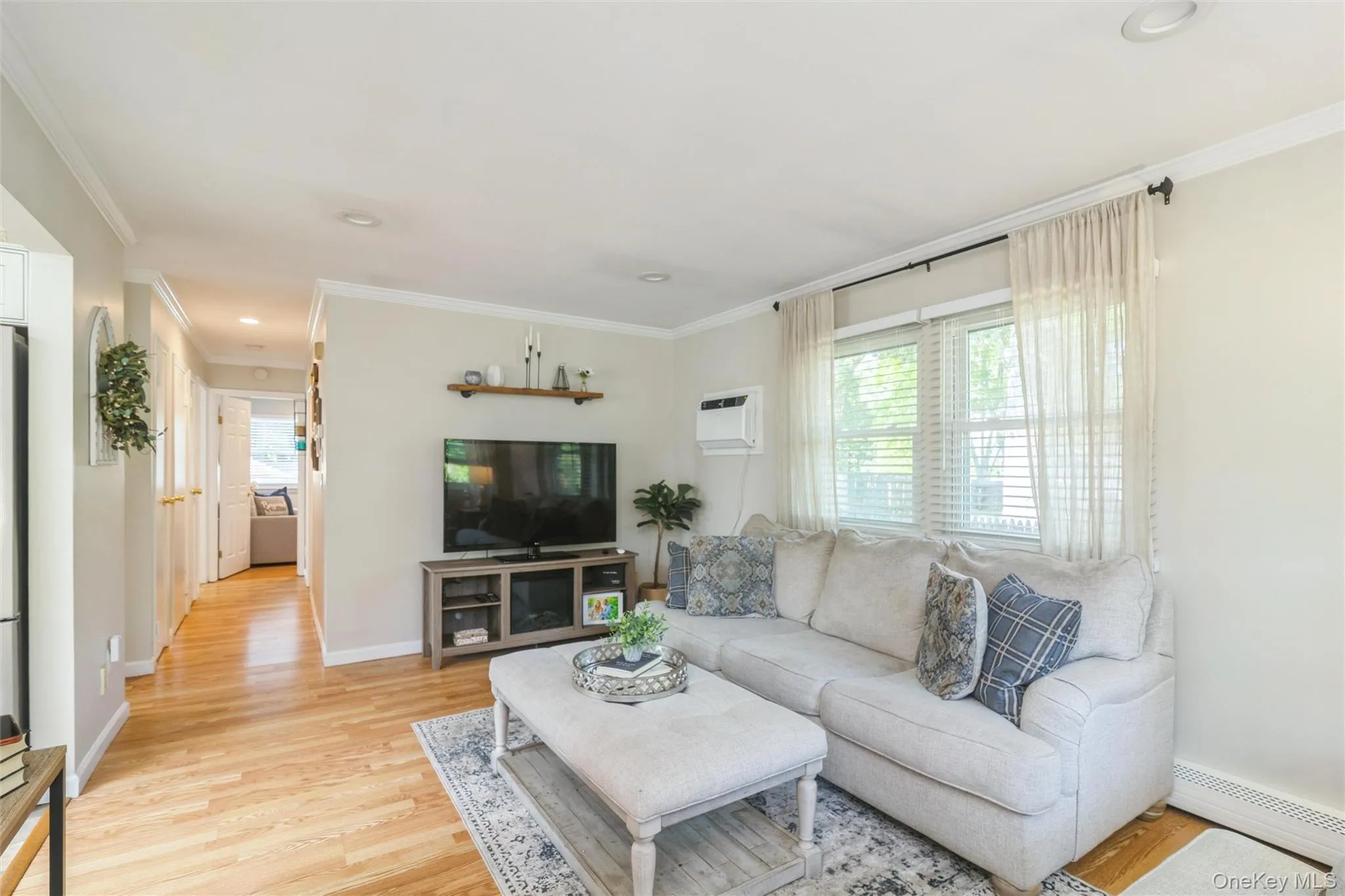 12 Oak Street, Brookhaven, NY, 3 Bedrooms Bedrooms, 7 Rooms Rooms,2 BathroomsBathrooms,Residential,For Rent,Oak,0,1022476 12 Oak Street, Brookhaven, NY, 3 Bedrooms Bedrooms, 7 Rooms Rooms,2 BathroomsBathrooms,Residential,For Rent,Oak,0,1022476