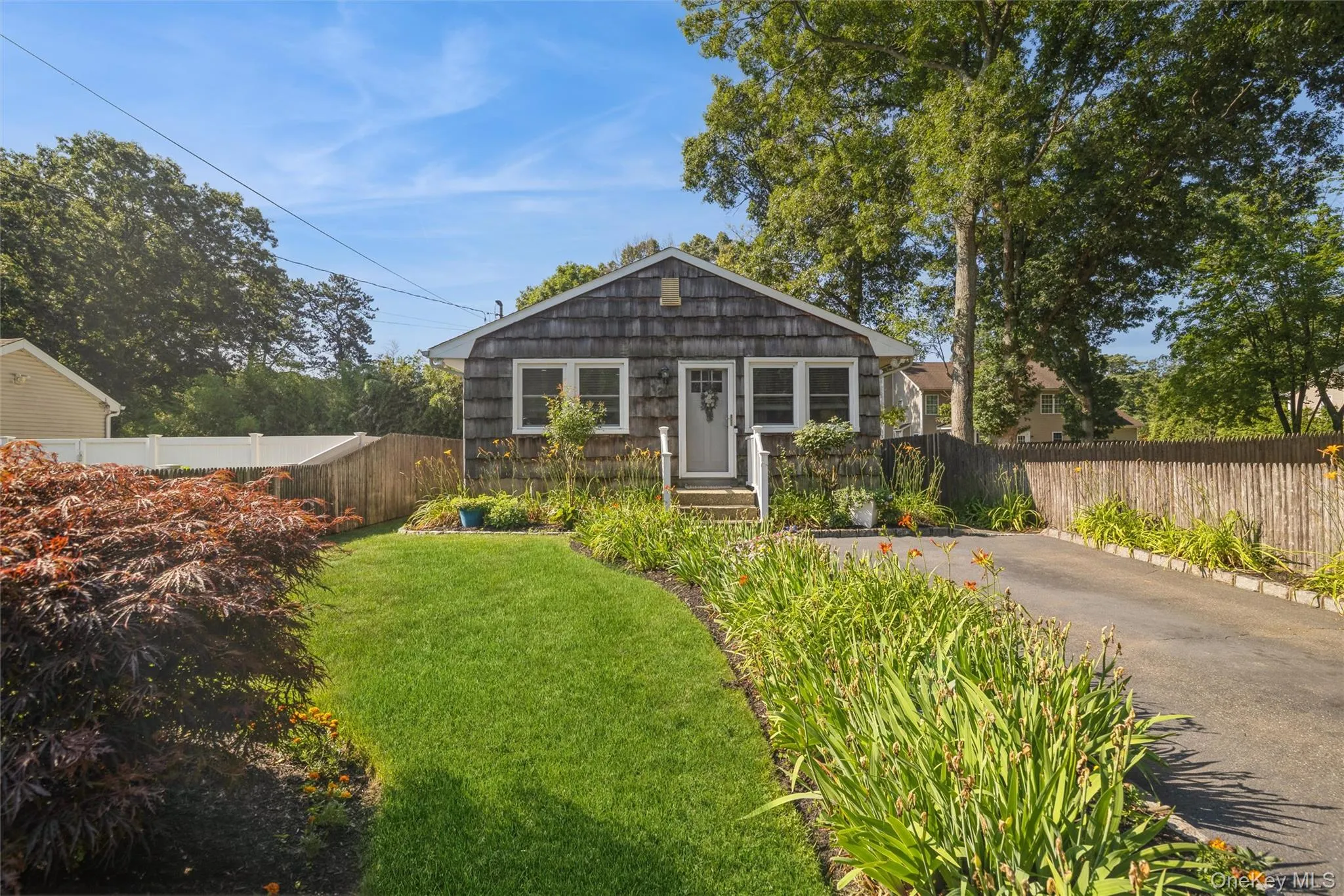 12 Oak Street, Brookhaven, NY, 3 Bedrooms Bedrooms, 7 Rooms Rooms,2 BathroomsBathrooms,Residential,For Rent,Oak,0,1022476 12 Oak Street, Brookhaven, NY, 3 Bedrooms Bedrooms, 7 Rooms Rooms,2 BathroomsBathrooms,Residential,For Rent,Oak,0,1022476