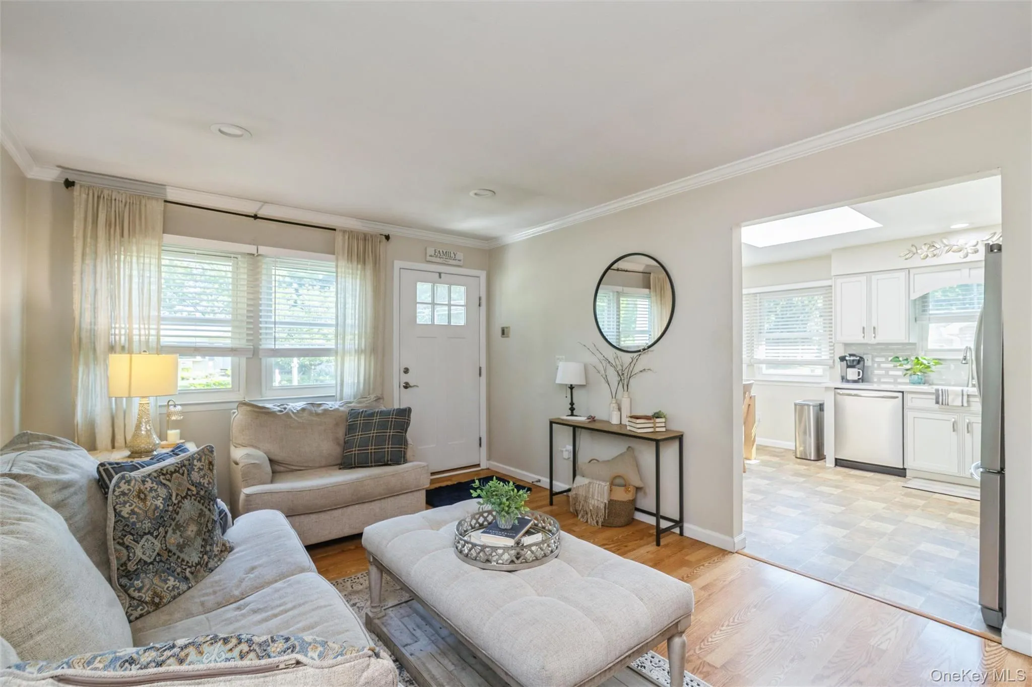12 Oak Street, Brookhaven, NY, 3 Bedrooms Bedrooms, 7 Rooms Rooms,2 BathroomsBathrooms,Residential,For Rent,Oak,0,1022476 12 Oak Street, Brookhaven, NY, 3 Bedrooms Bedrooms, 7 Rooms Rooms,2 BathroomsBathrooms,Residential,For Rent,Oak,0,1022476
