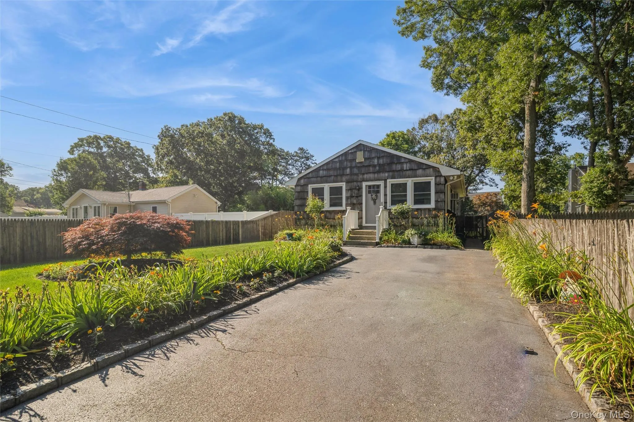 12 Oak Street, Brookhaven, NY, 3 Bedrooms Bedrooms, 7 Rooms Rooms,2 BathroomsBathrooms,Residential,For Rent,Oak,0,1022476 12 Oak Street, Brookhaven, NY, 3 Bedrooms Bedrooms, 7 Rooms Rooms,2 BathroomsBathrooms,Residential,For Rent,Oak,0,1022476