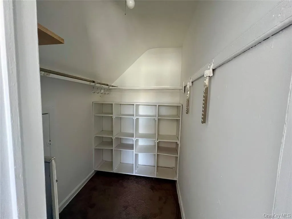 Walk in Bedroom Closet Walk in Bedroom Closet