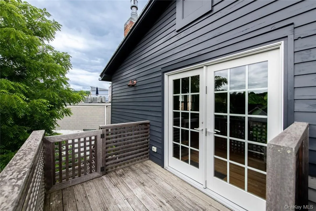 Deck Deck