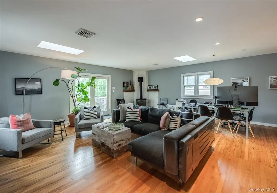 44 Main Street, North East, NY, 2 Bedrooms Bedrooms, 5 Rooms Rooms,1 BathroomBathrooms,Residential Lease,For Rent,Main,0,1022484 44 Main Street, North East, NY, 2 Bedrooms Bedrooms, 5 Rooms Rooms,1 BathroomBathrooms,Residential Lease,For Rent,Main,0,1022484
