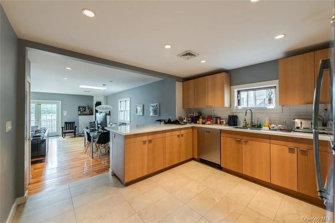 44 Main Street, North East, NY, 2 Bedrooms Bedrooms, 5 Rooms Rooms,1 BathroomBathrooms,Residential Lease,For Rent,Main,0,1022484 44 Main Street, North East, NY, 2 Bedrooms Bedrooms, 5 Rooms Rooms,1 BathroomBathrooms,Residential Lease,For Rent,Main,0,1022484
