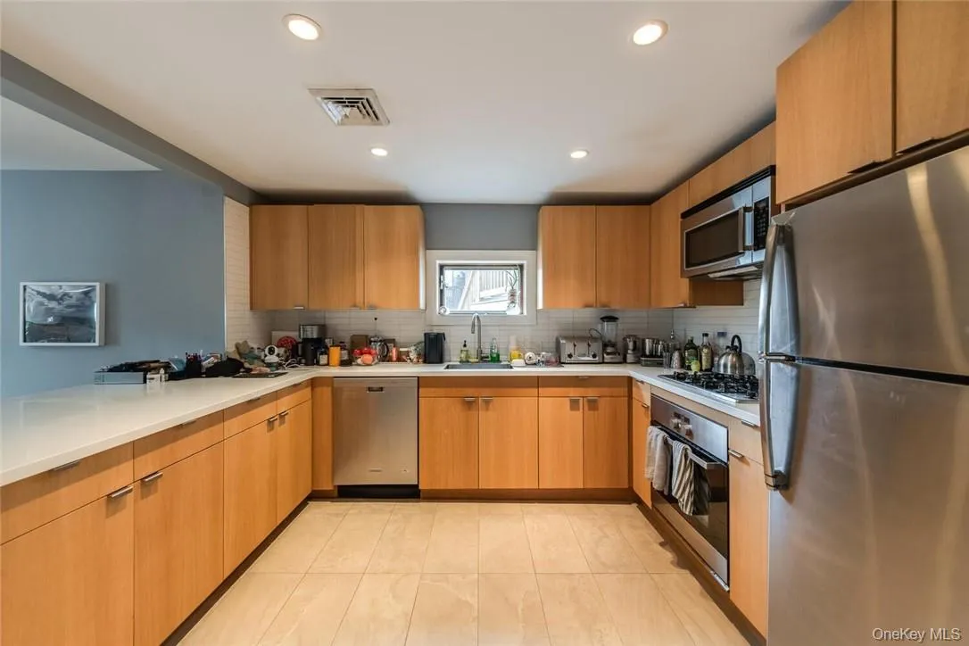 44 Main Street, North East, NY, 2 Bedrooms Bedrooms, 5 Rooms Rooms,1 BathroomBathrooms,Residential Lease,For Rent,Main,0,1022484 44 Main Street, North East, NY, 2 Bedrooms Bedrooms, 5 Rooms Rooms,1 BathroomBathrooms,Residential Lease,For Rent,Main,0,1022484