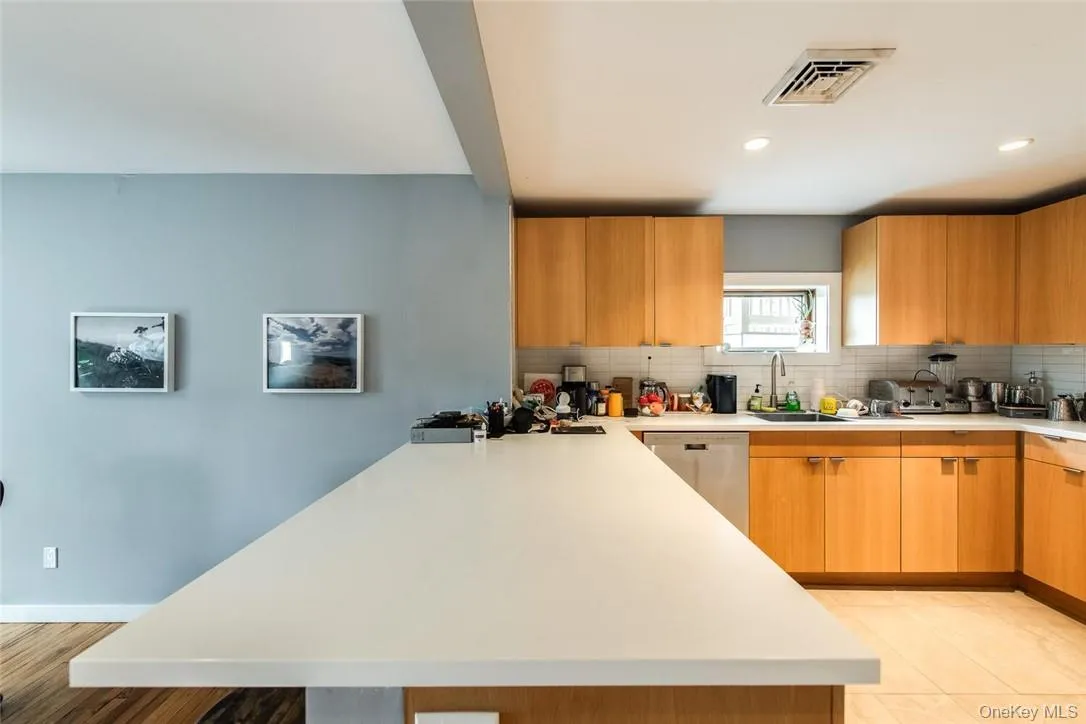 44 Main Street, North East, NY, 2 Bedrooms Bedrooms, 5 Rooms Rooms,1 BathroomBathrooms,Residential Lease,For Rent,Main,0,1022484 44 Main Street, North East, NY, 2 Bedrooms Bedrooms, 5 Rooms Rooms,1 BathroomBathrooms,Residential Lease,For Rent,Main,0,1022484
