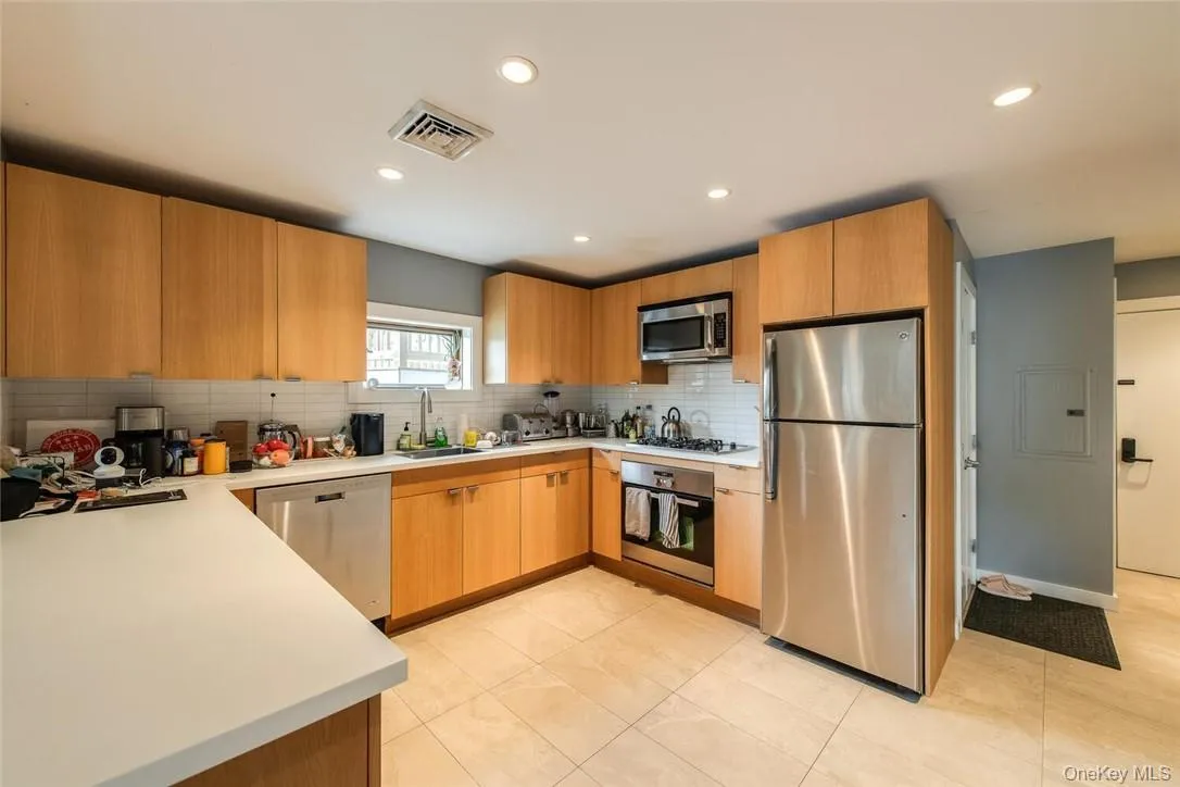 44 Main Street, North East, NY, 2 Bedrooms Bedrooms, 5 Rooms Rooms,1 BathroomBathrooms,Residential Lease,For Rent,Main,0,1022484 44 Main Street, North East, NY, 2 Bedrooms Bedrooms, 5 Rooms Rooms,1 BathroomBathrooms,Residential Lease,For Rent,Main,0,1022484