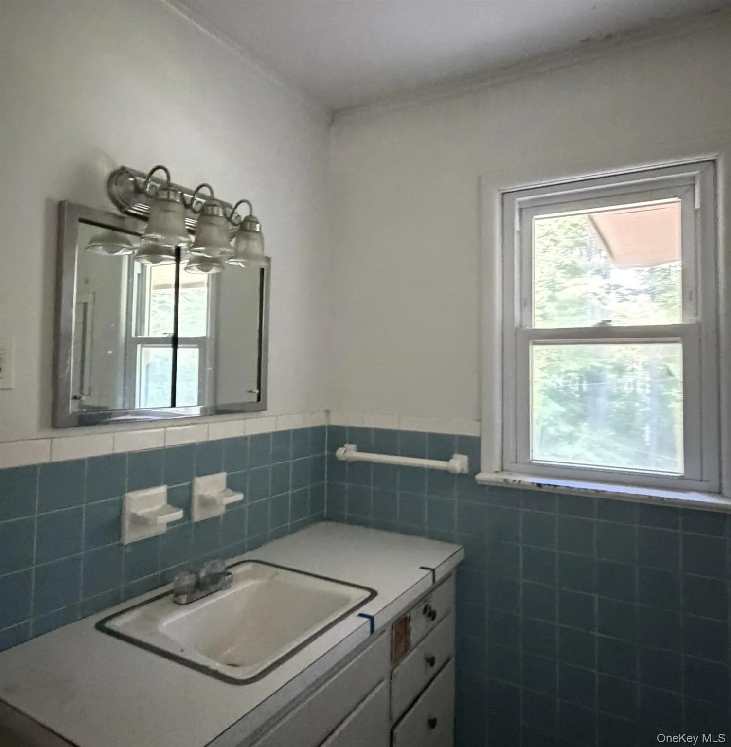 5 Steges Road, Highland, NY, 3 Bedrooms Bedrooms, 5 Rooms Rooms,1 BathroomBathrooms,Residential,For Rent,Steges,0,1022486 5 Steges Road, Highland, NY, 3 Bedrooms Bedrooms, 5 Rooms Rooms,1 BathroomBathrooms,Residential,For Rent,Steges,0,1022486